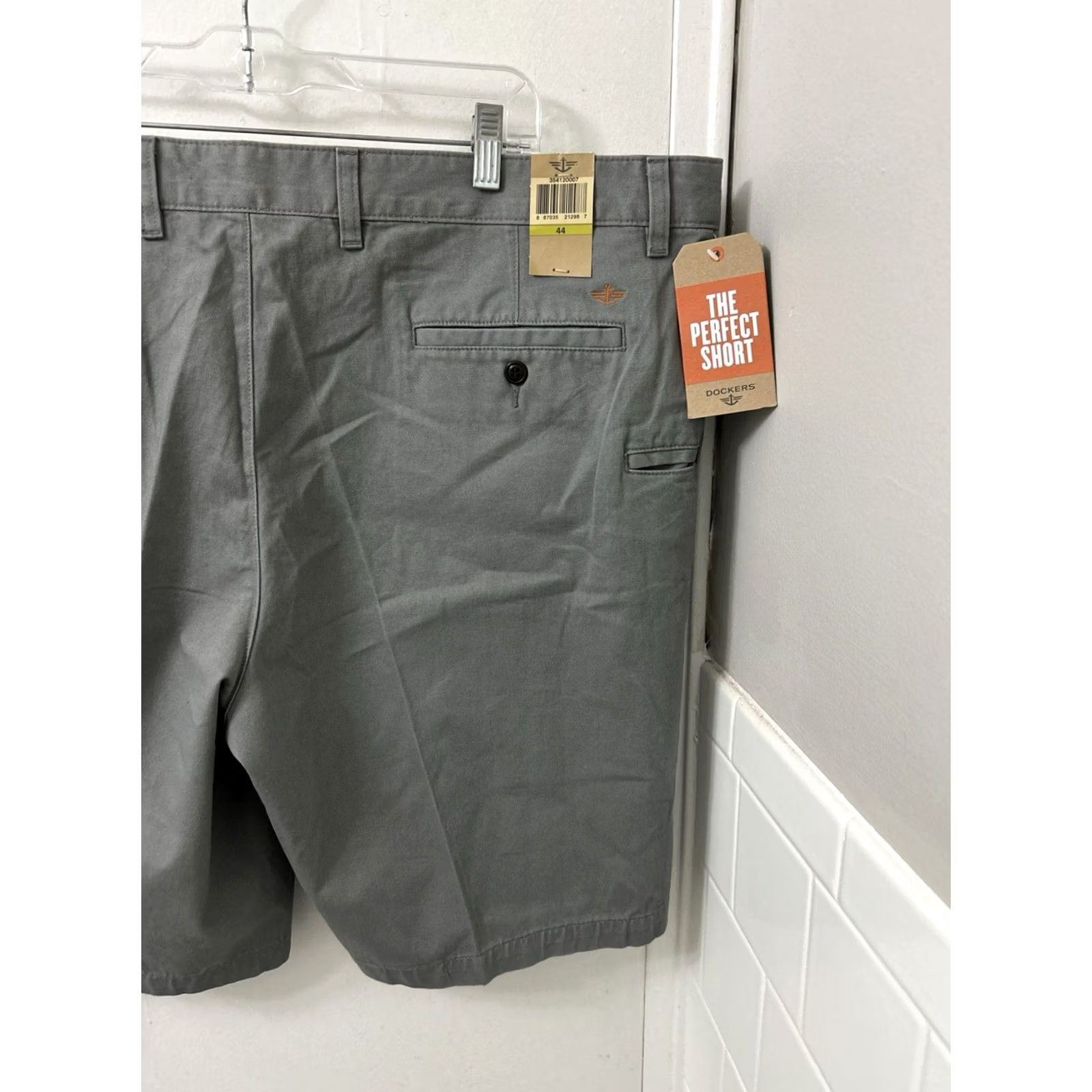 Dockers DOCKERS The Perfect Shorts Mens 44 Gray Cotton Chino Flat Front 10" NWT Size US 44 / EU 60 - 3 Thumbnail