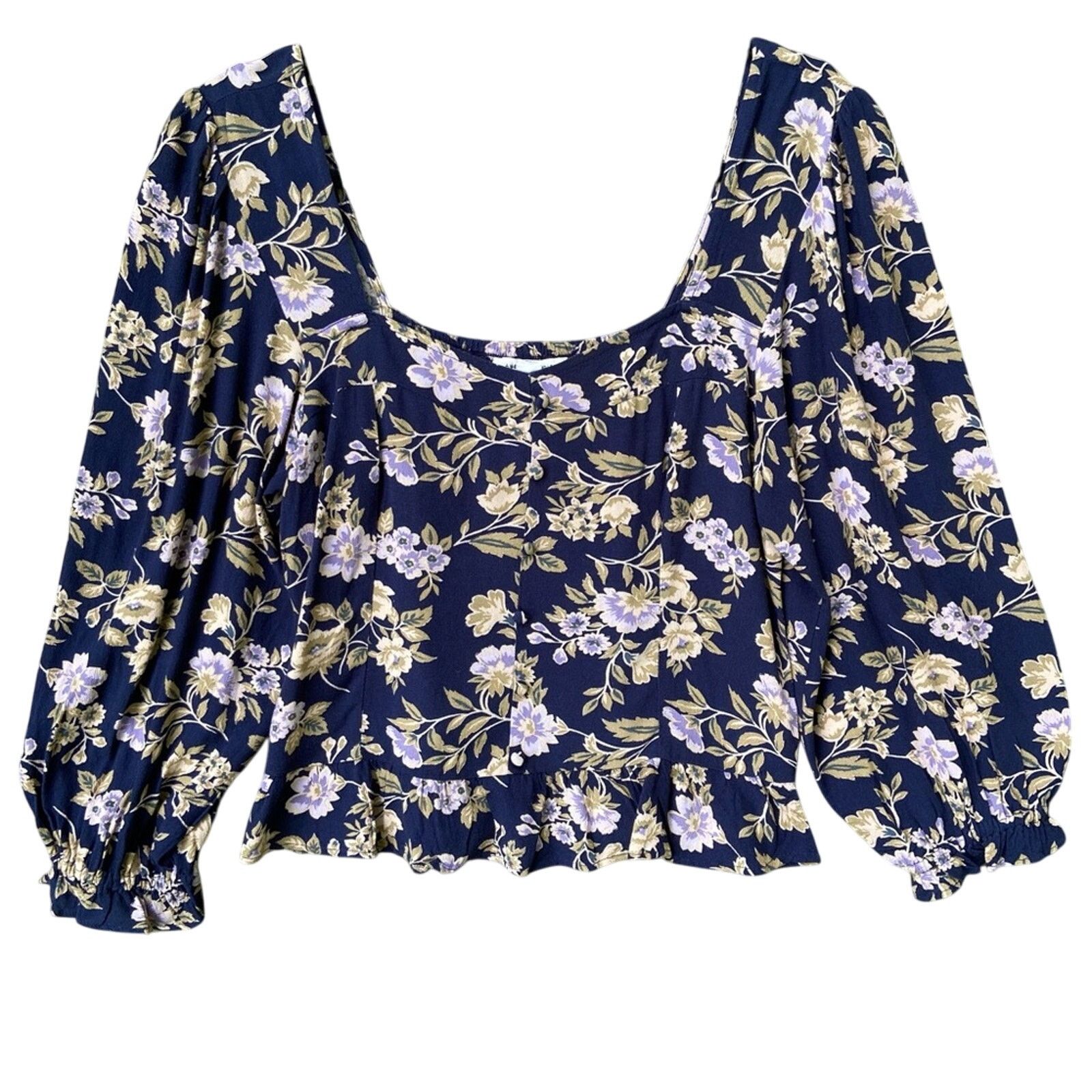 American Eagle Outfitters New American Eagle Womens Medium Viscose Floral Crop Top Size M / US 6-8 / IT 42-44 - 1 Thumbnail