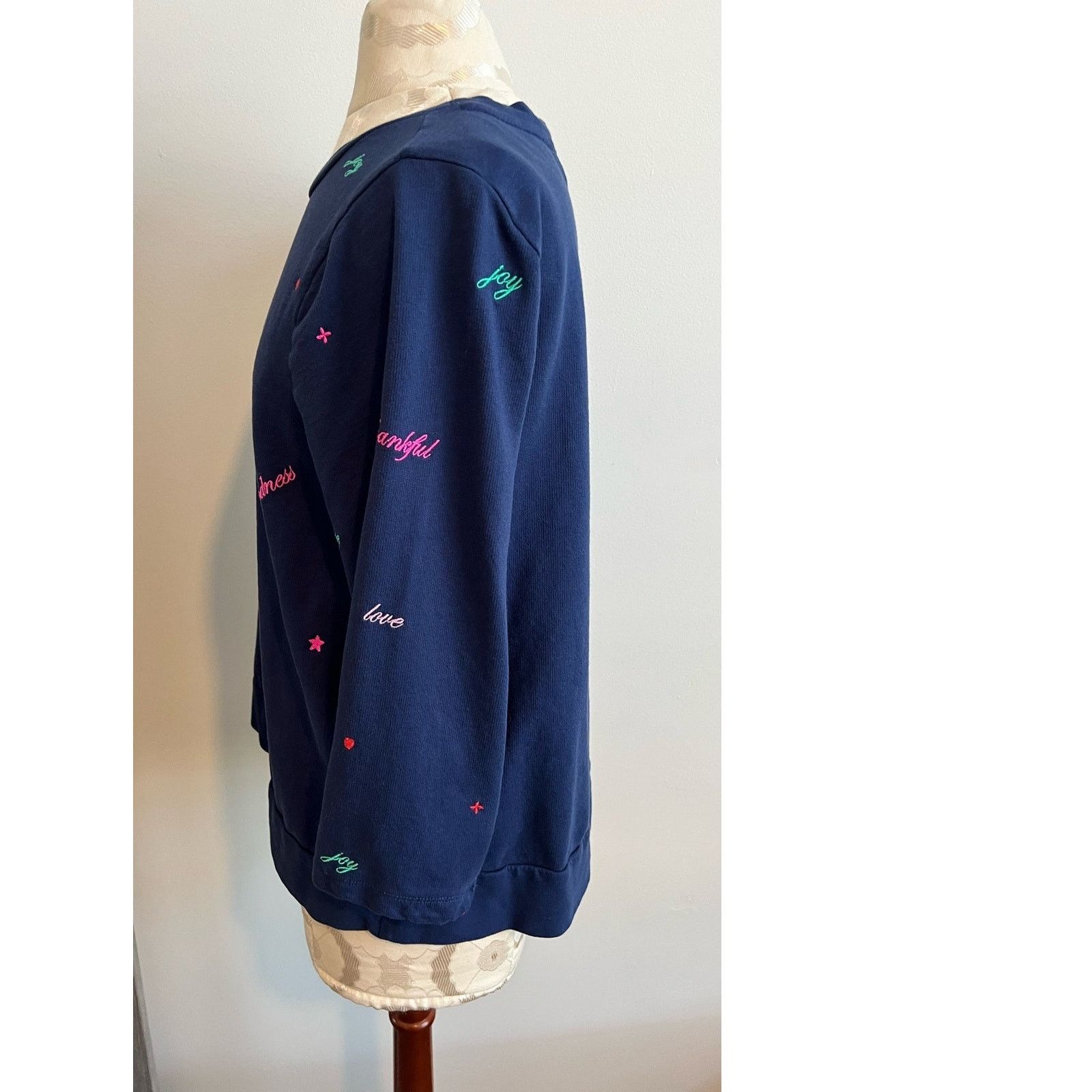 Lilly Pulitzer Lilly Pulitzer Rami Embroidered Navy Sweatshirt Large Size L / US 10 / IT 46 - 4 Thumbnail