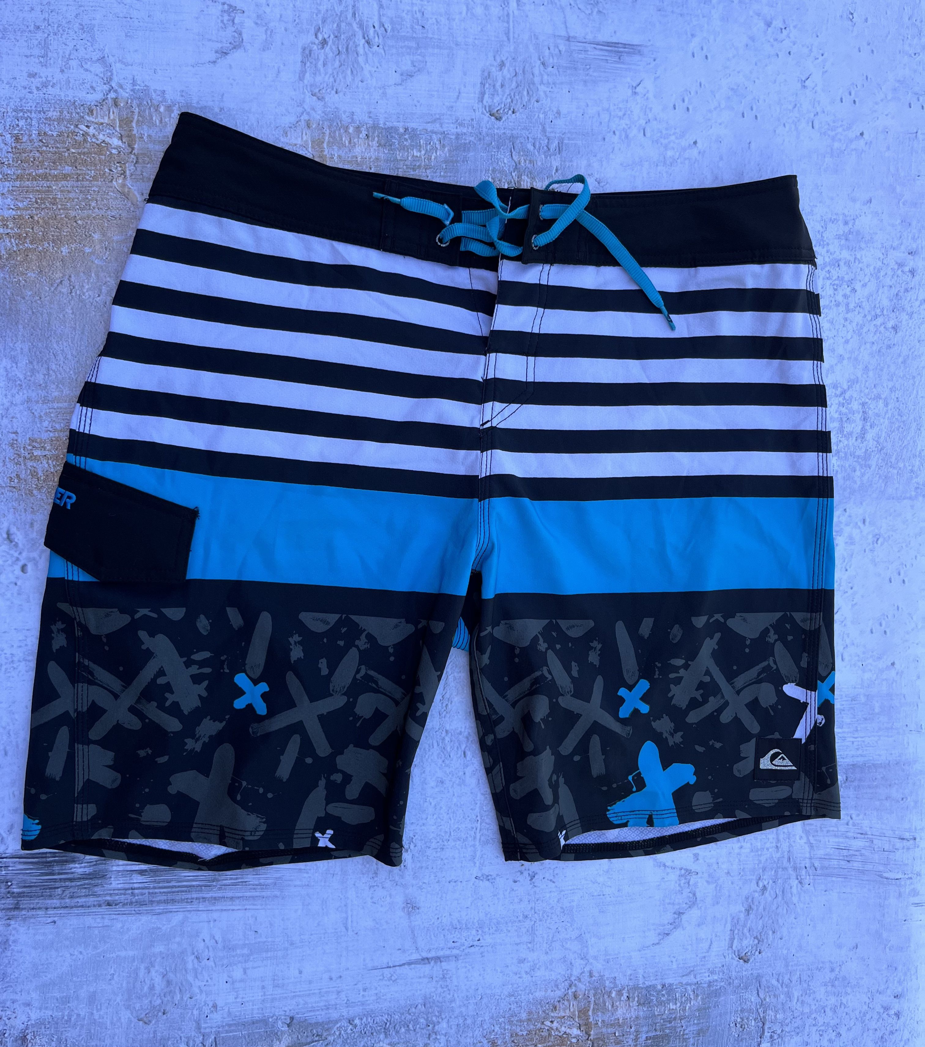 Quiksilver Vintage Swimming Shorts Quiksilver Men's Size 34 Size US 34 / EU 50 - 1 Thumbnail