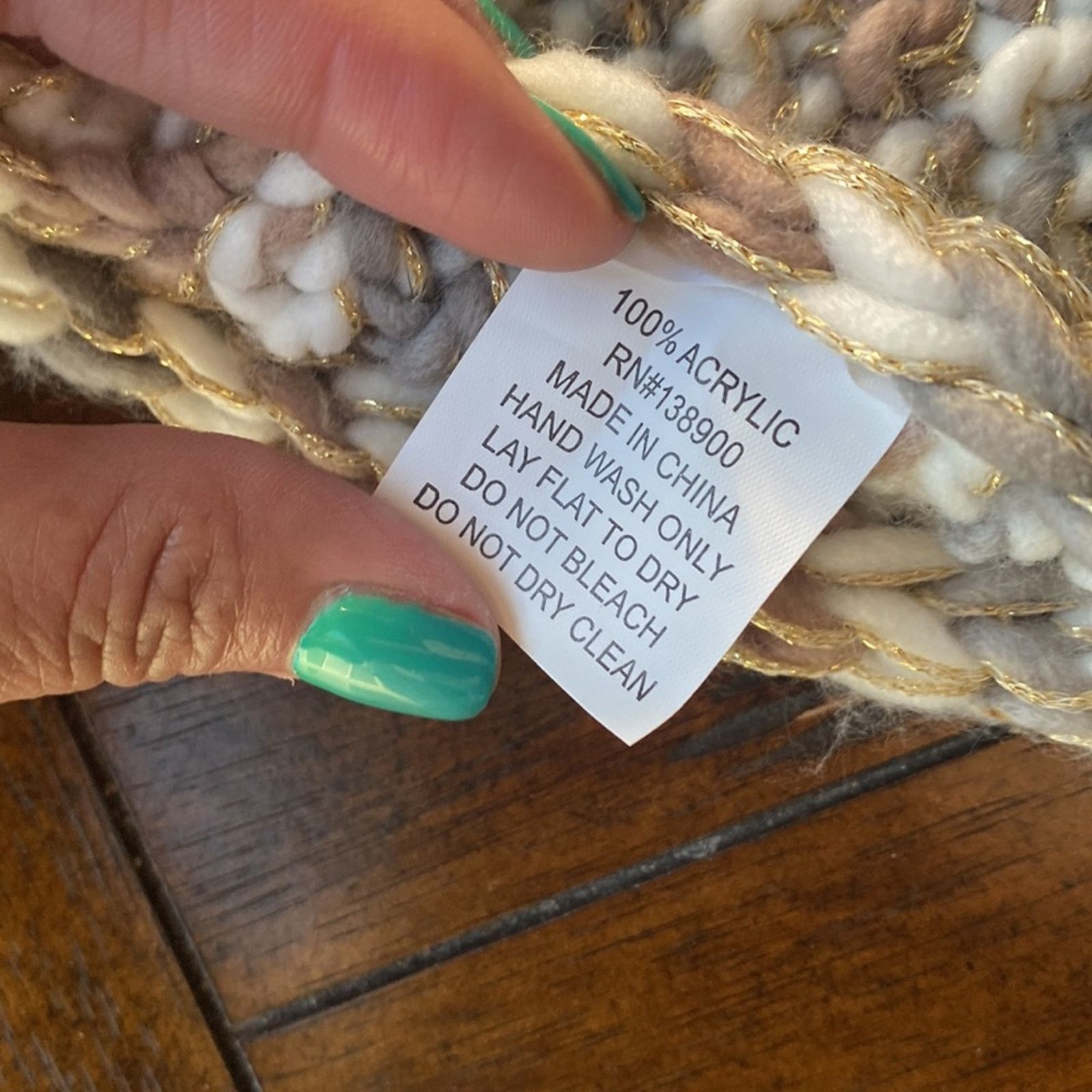 Other Thick chunky knit scarf tassels fringe white gold metallic Size ONE SIZE - 3 Thumbnail