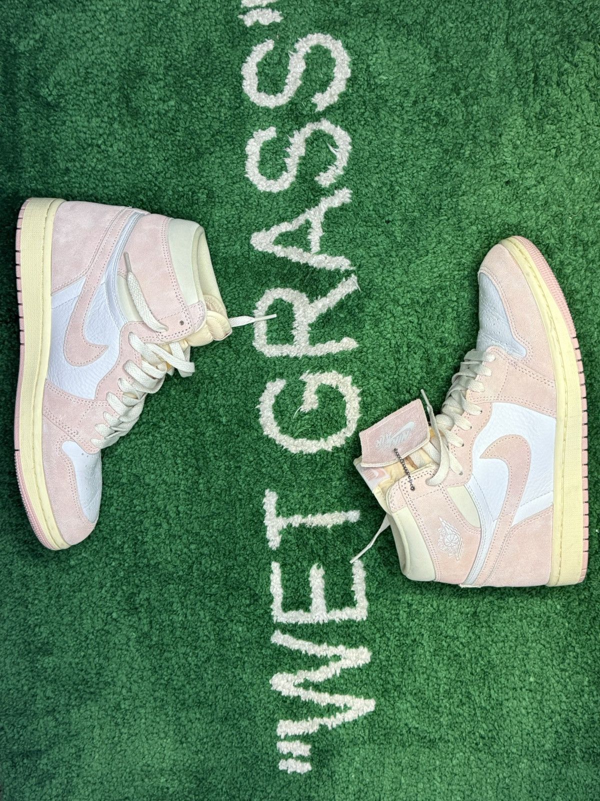 Nike Jordan 1 Retro “Washed Pink” Size US 10 / IT 40 - 1 Thumbnail