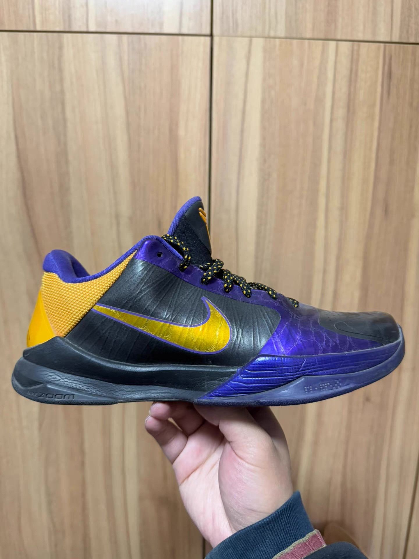 Nike Nike Kobe 5 (ZK5) Lakers Purple & Gold colorway Ｑ20 Size US 7.5 / EU 40-41 - 6 Thumbnail
