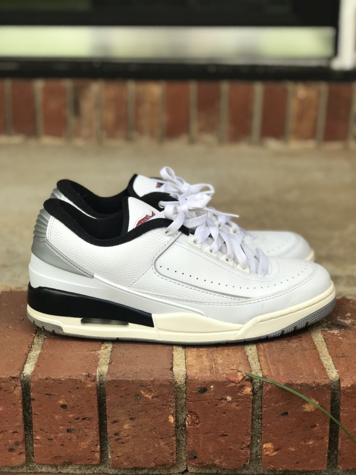 Jordan Brand Air Jordan 2/3 White Black Size 11 Size US 11 / EU 44 - 1 Thumbnail