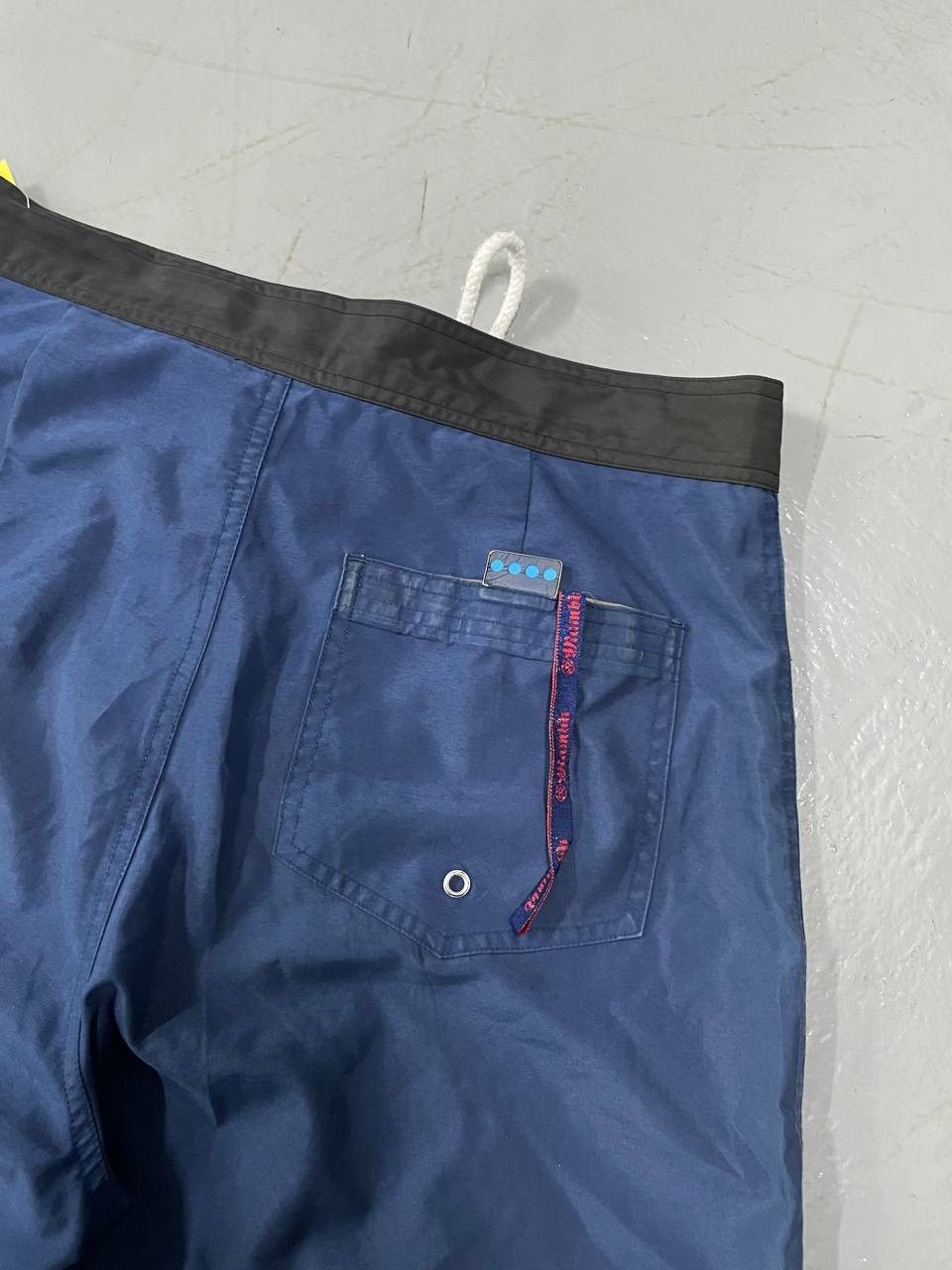 Mambo Mambo surf pants motif sexy girl Size US 32 / EU 48 - 4 Thumbnail