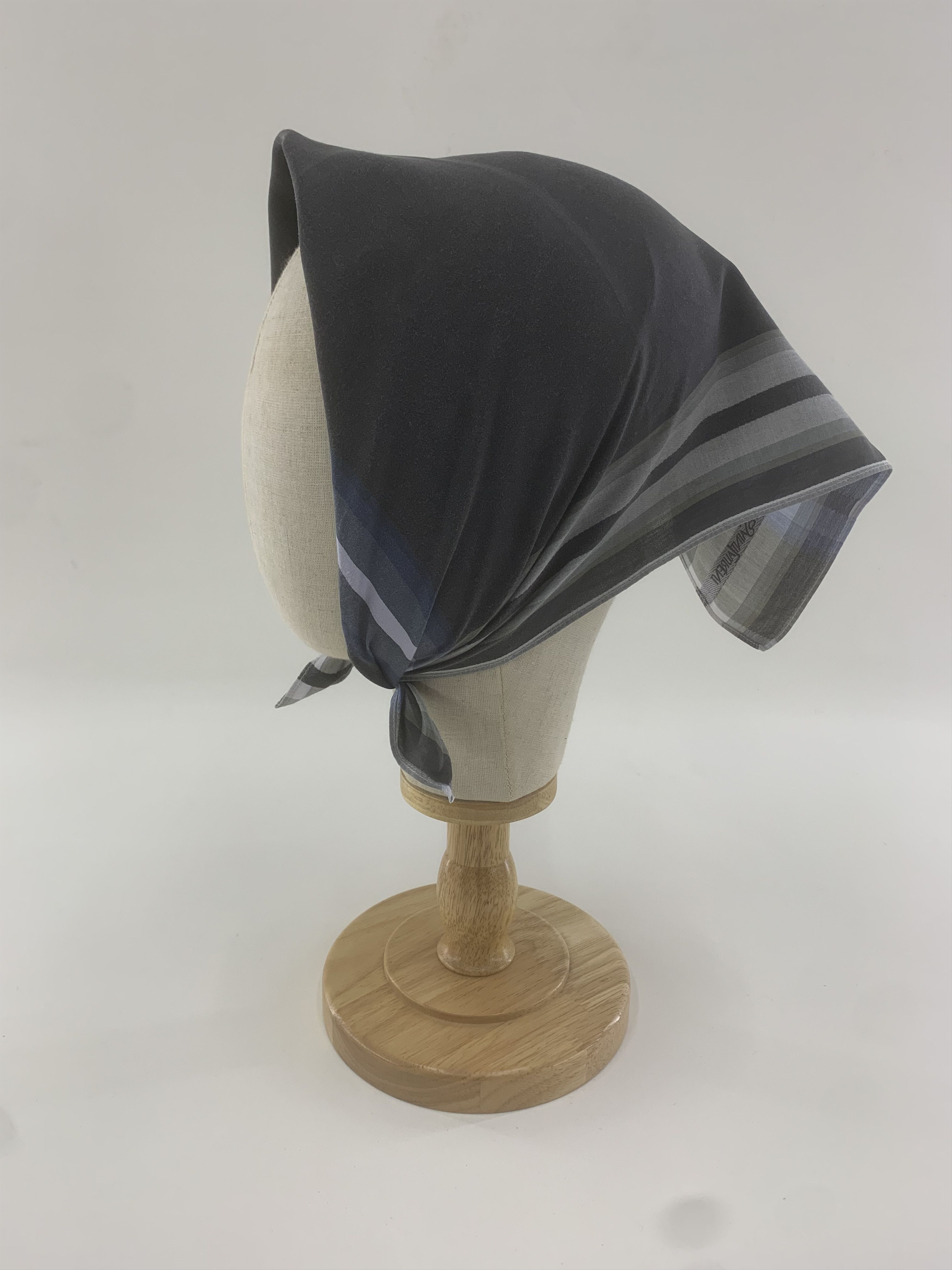 Yves Saint Laurent Yves Saint Lauren Handkerchief Bandana Neckerchief TB3494 Size ONE SIZE - 3 Thumbnail
