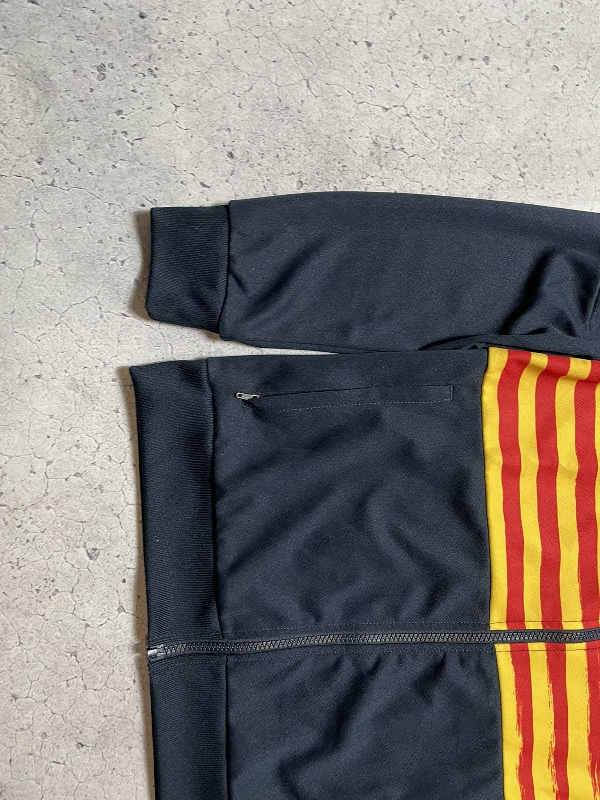 Nike Vintage Nike FC Barcelona Drill Y2K Full Zip Jacket Size US S / EU 44-46 / 1 - 3 Thumbnail