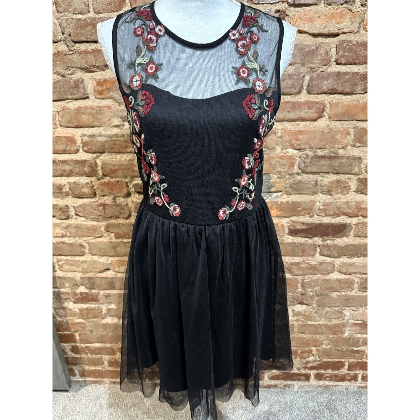 Other Dress Black Mesh Floral Embroidered Fairy Goth Sz L Size L / US 10 / IT 46 - 2 Thumbnail