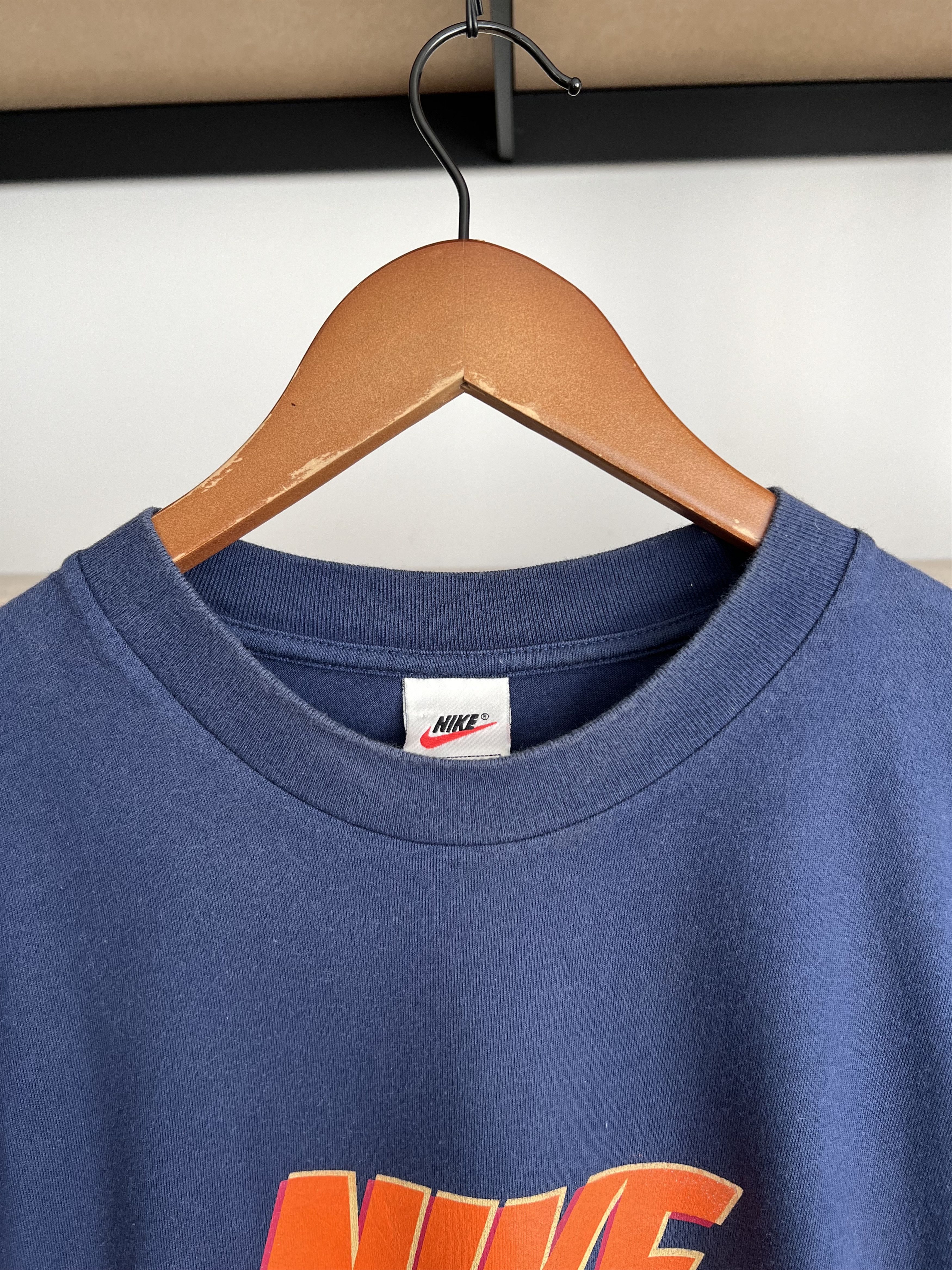 Nike Vintage 90s Nike Blue T-shirt Size US L / EU 52-54 / 3 - 10 Thumbnail