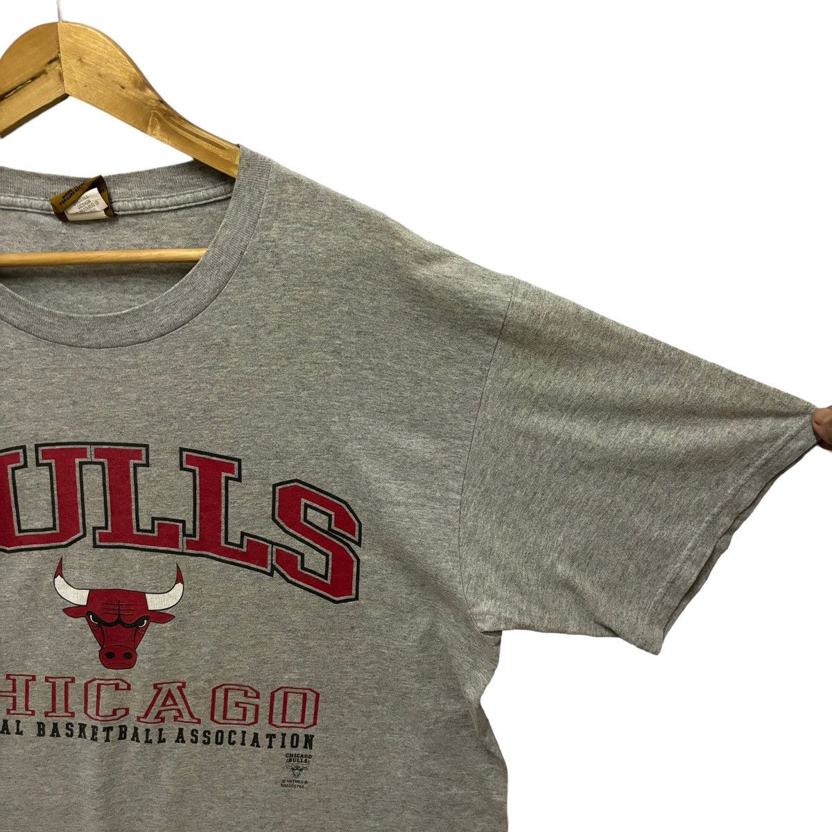 NBA × Vintage Vintage Chicago Bulls Basketball Association Tshirt Size US L / EU 52-54 / 3 - 4 Thumbnail