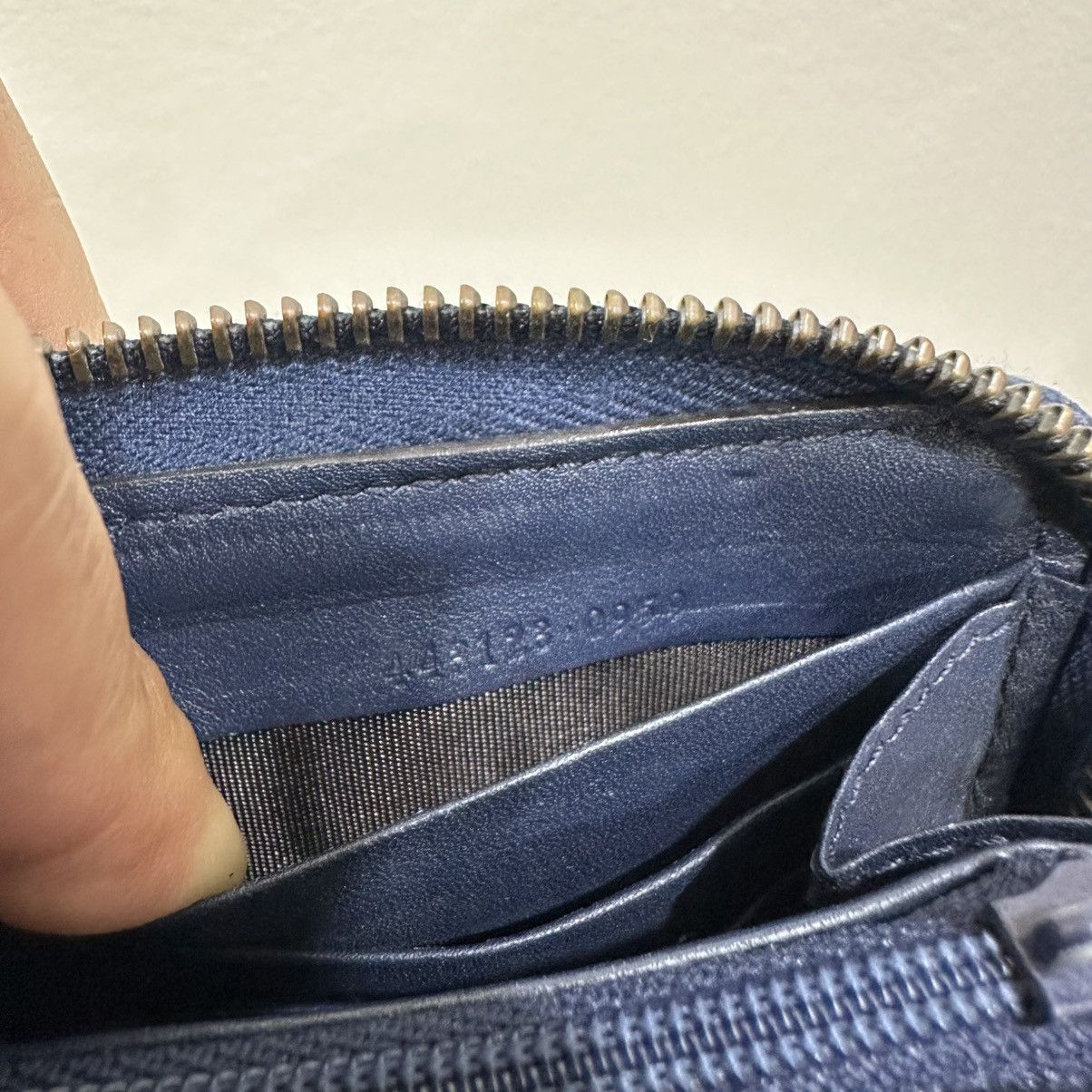Gucci ‼️YES‼️AUTHENTIC GUCCI GG ROUND ZIPPER WALLET BLUE DENIM Size ONE SIZE - 14 Thumbnail