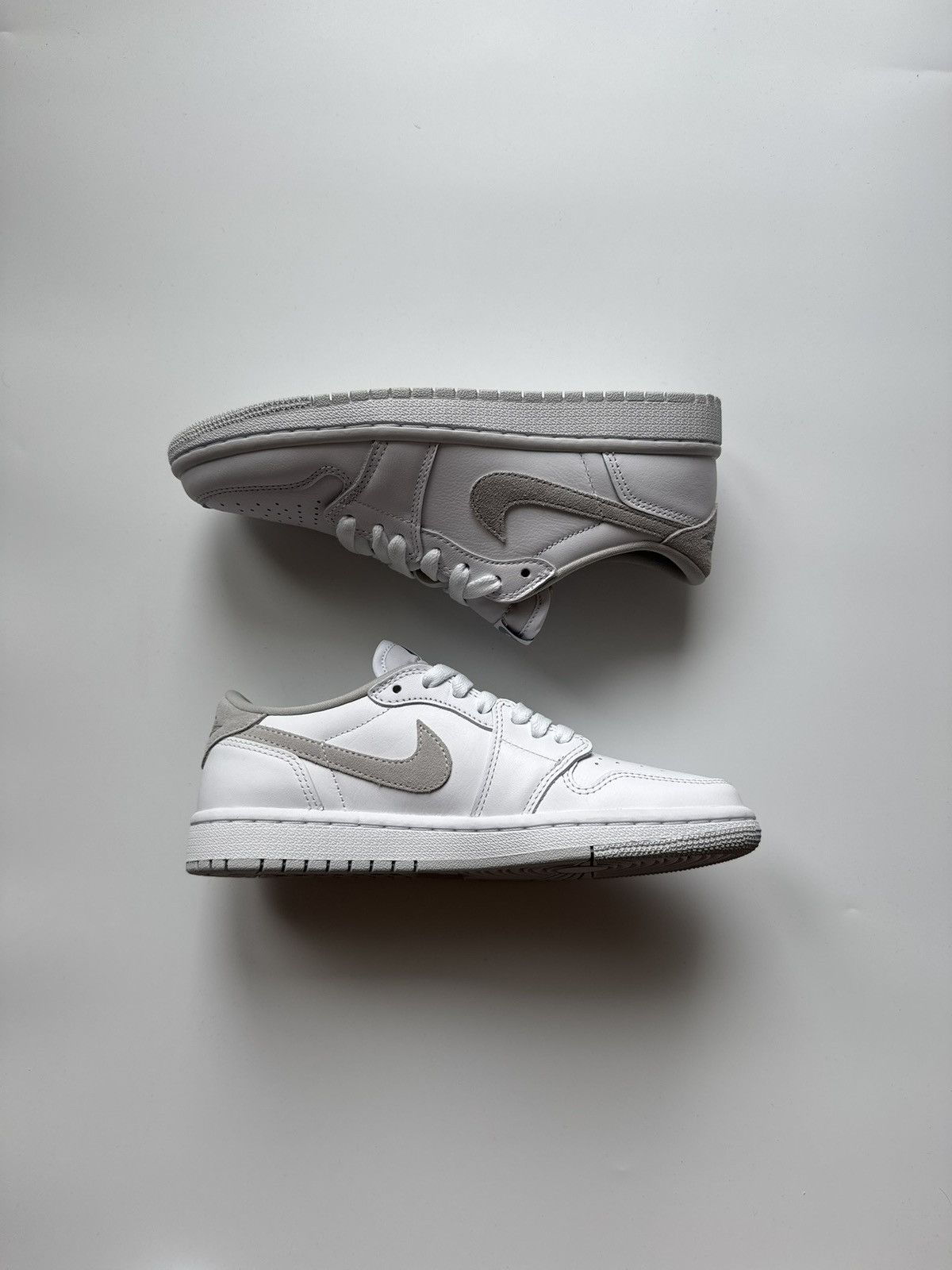Jordan Brand Jordan 1 Low OG Neutral Grey (2021) Size US 7 / IT 37 - 3 Thumbnail