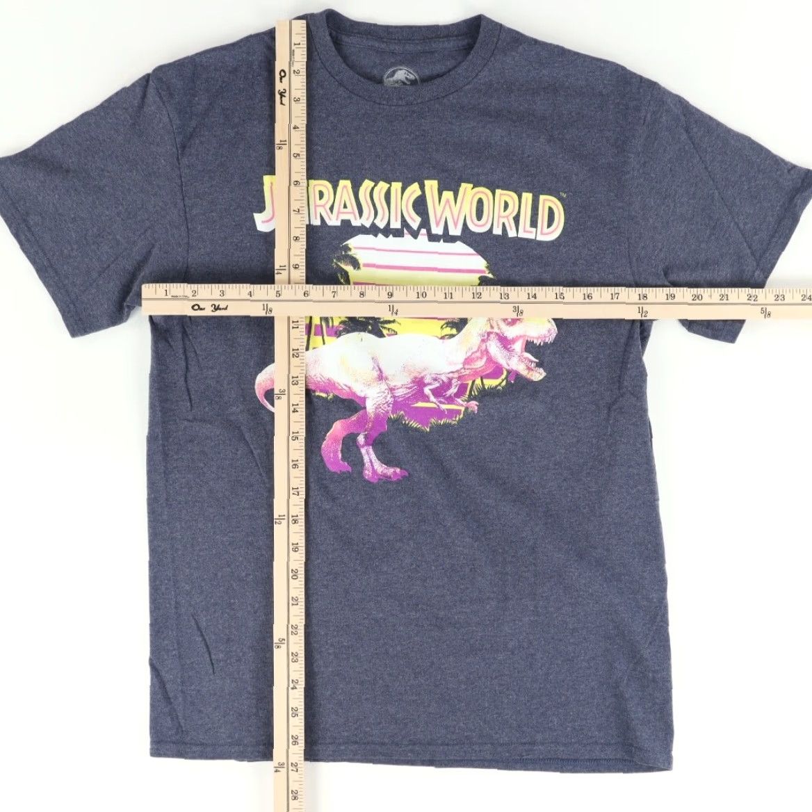 Vintage Jurassic World Infrared T-Rex Solid T-Shirt Gray Men's M Size US M / EU 48-50 / 2 - 3 Thumbnail