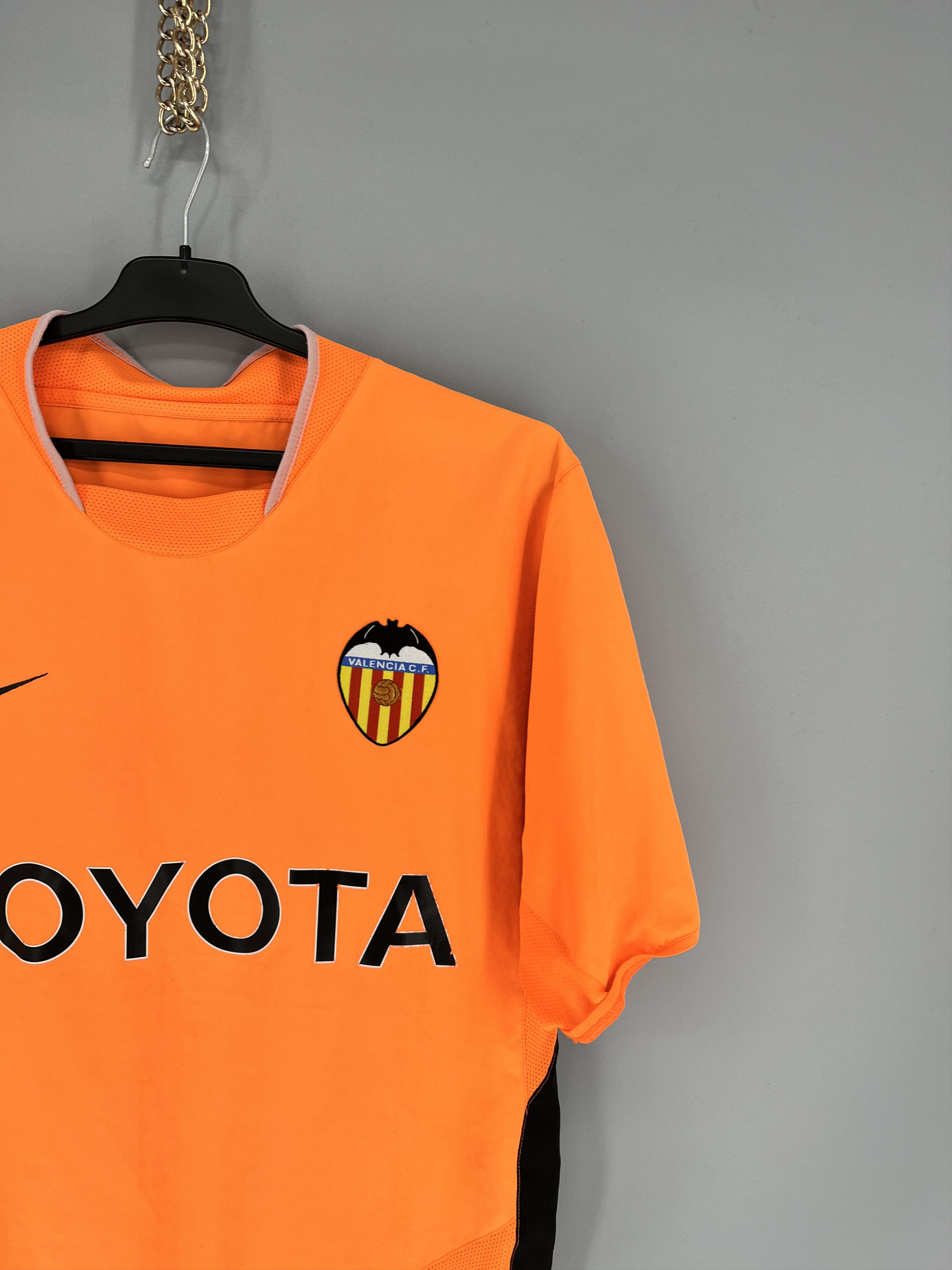 Vintage VALENCIA 2003-2004 AWAY FOOTBALL SHIRT JERSEY Size US L / EU 52-54 / 3 - 5 Thumbnail
