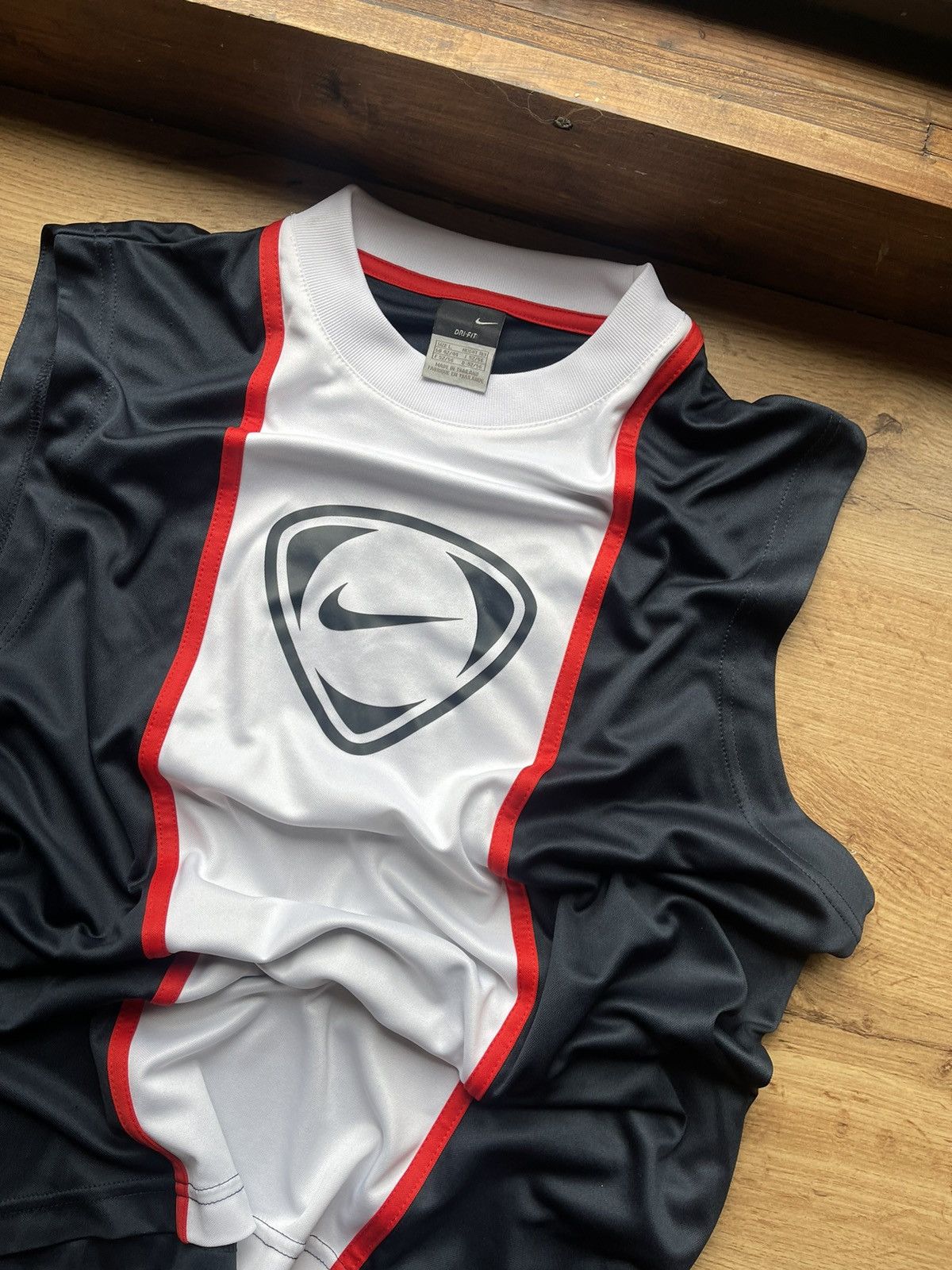 Nike × Vintage Y2K Nike PSG colours vintage sleeveless jersey Size US L / EU 52-54 / 3 - 2 Thumbnail