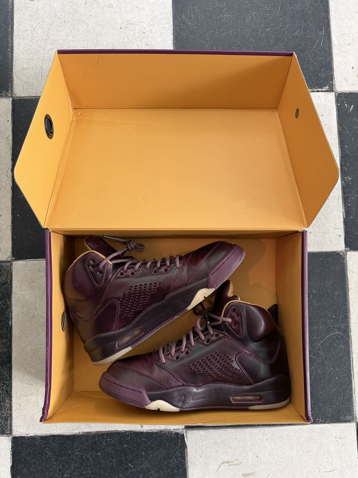 Jordan Brand Jordan 5 Premium “Bordeaux” (Wine and Cigar) 2017 Size US 9.5 / EU 42-43 - 2 Thumbnail