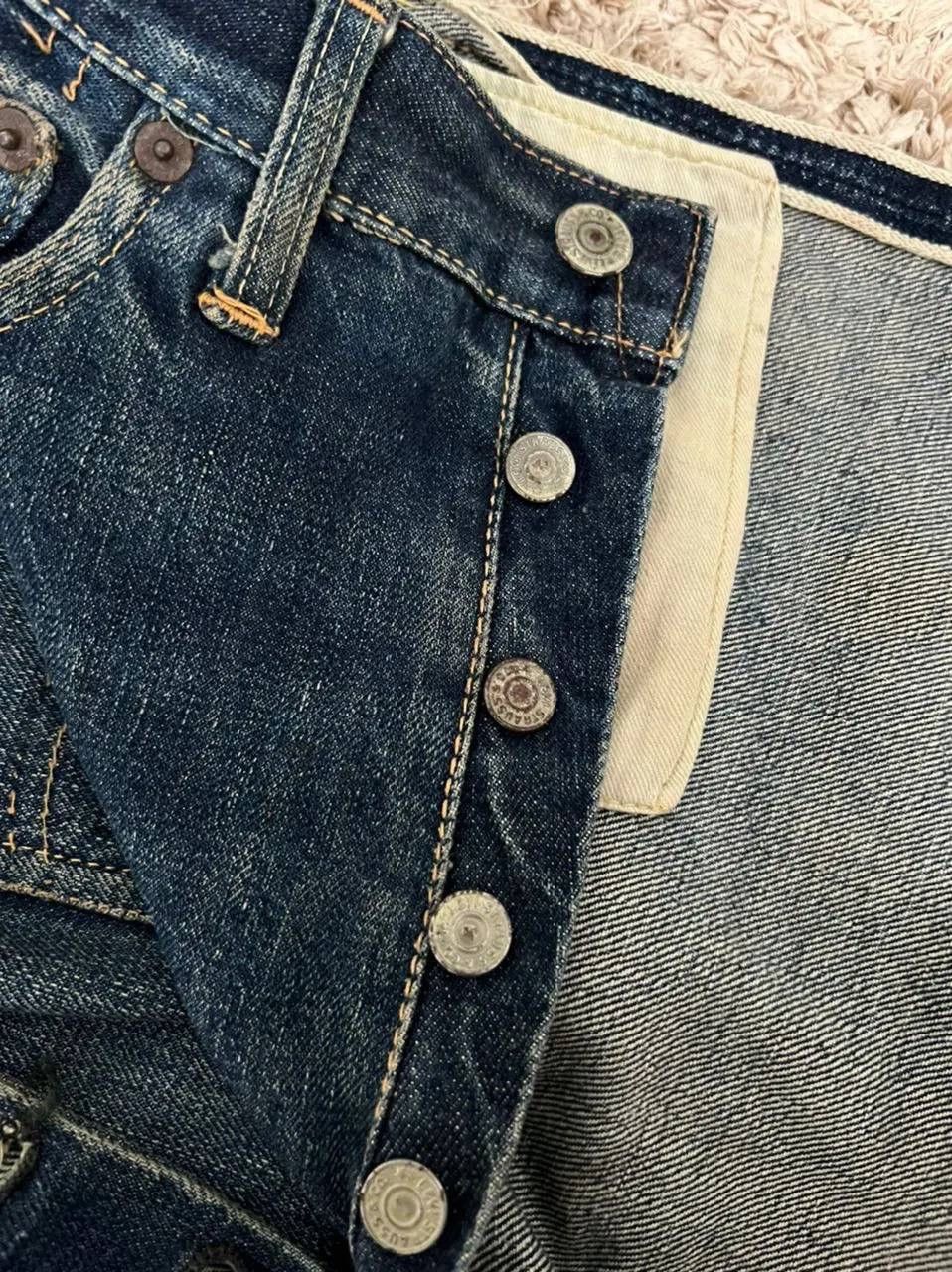 Levi's Levis BigE Hidden Rivet Leather Patch Circa 1952 Size US 33 - 8 Thumbnail