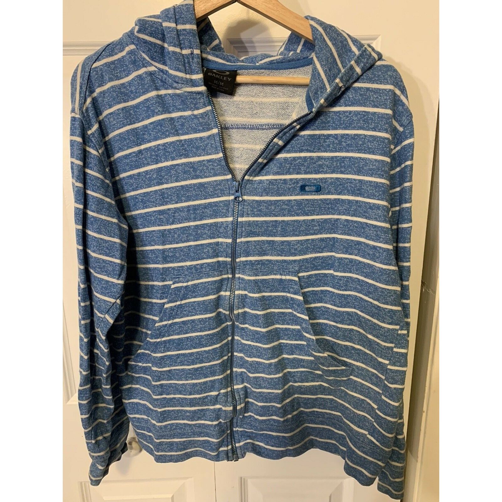 Oakley Oakley Women’s Sz M Hoodie Sweatshirt Jacket Blue Stripe Dra Size M / US 6-8 / IT 42-44 - 4 Thumbnail