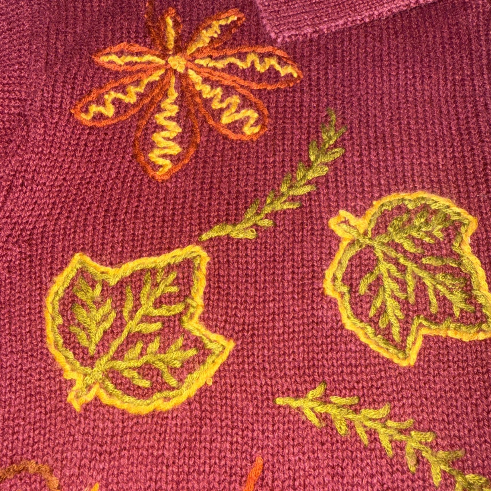 Vintage VINTAGE All Points Womens Maroon Cardigan Sweater Autumn Leaves Embroidery Knit Crew Neck Full Zip Large Size L / US 10 / IT 46 - 7 Thumbnail