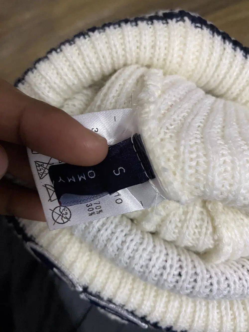 Tommy Hilfiger × Vintage Tommy Hilfiger Bobble Beanie Hat Size ONE SIZE - 5 Thumbnail