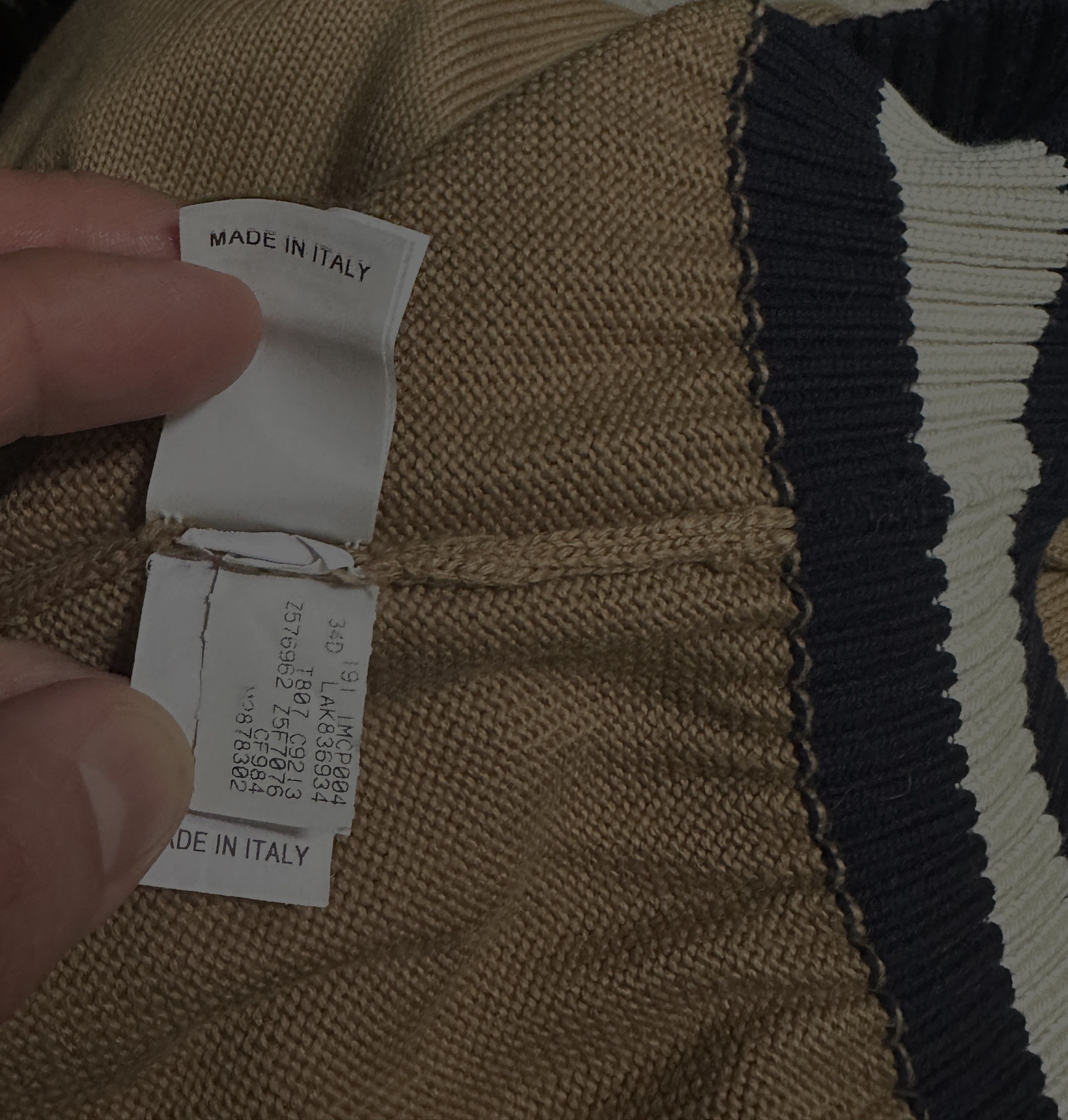 Brunello Cucinelli Iconicv men v-neck sweater Size US S / EU 44-46 / 1 - 5 Thumbnail