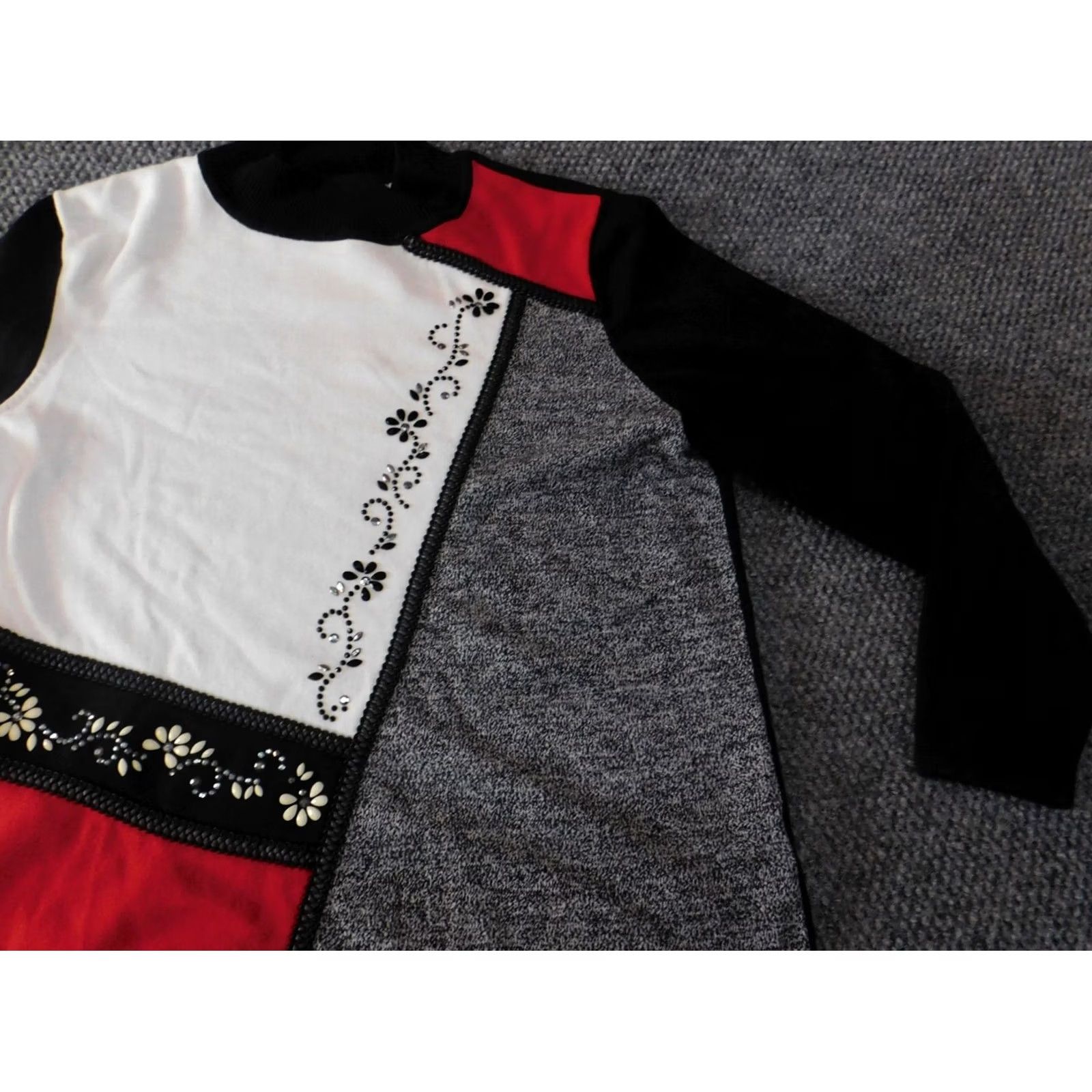 Vintage Alfred Dunner Sweat er Small black womens pullover stretch check classic Raglan Sleeve Crew Neck Button Knit Acrylic Cotton Regular Modern 30s? Size S / US 4 / IT 40 - 6 Thumbnail