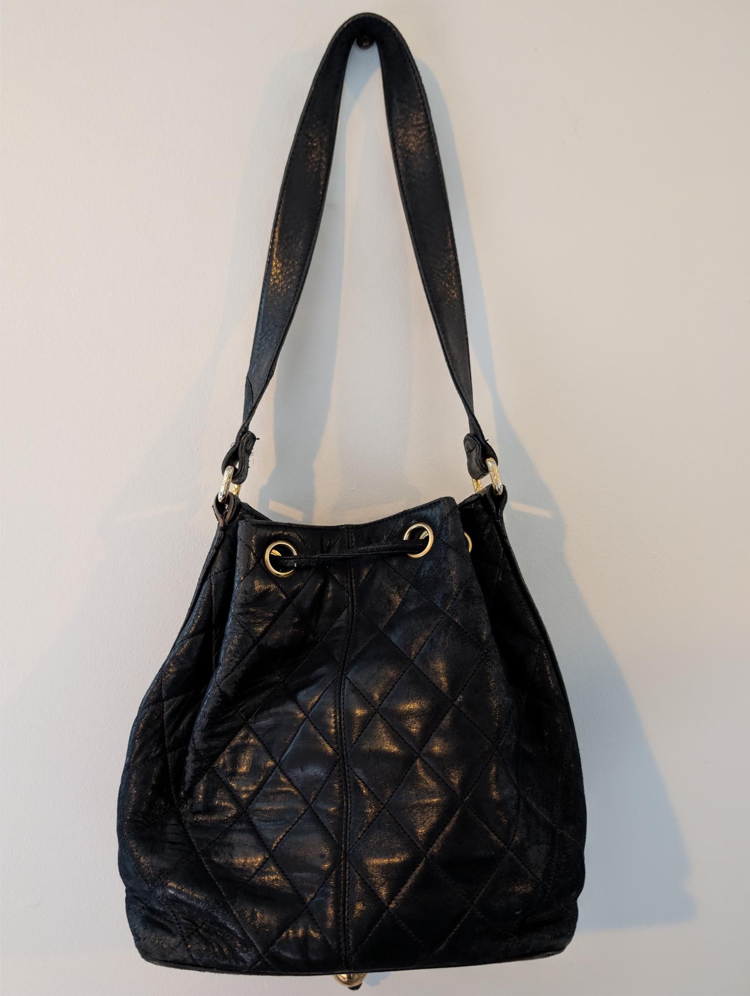 Chanel Vintage Chanel Black Leather Quilted Bag Size ONE SIZE - 7 Thumbnail