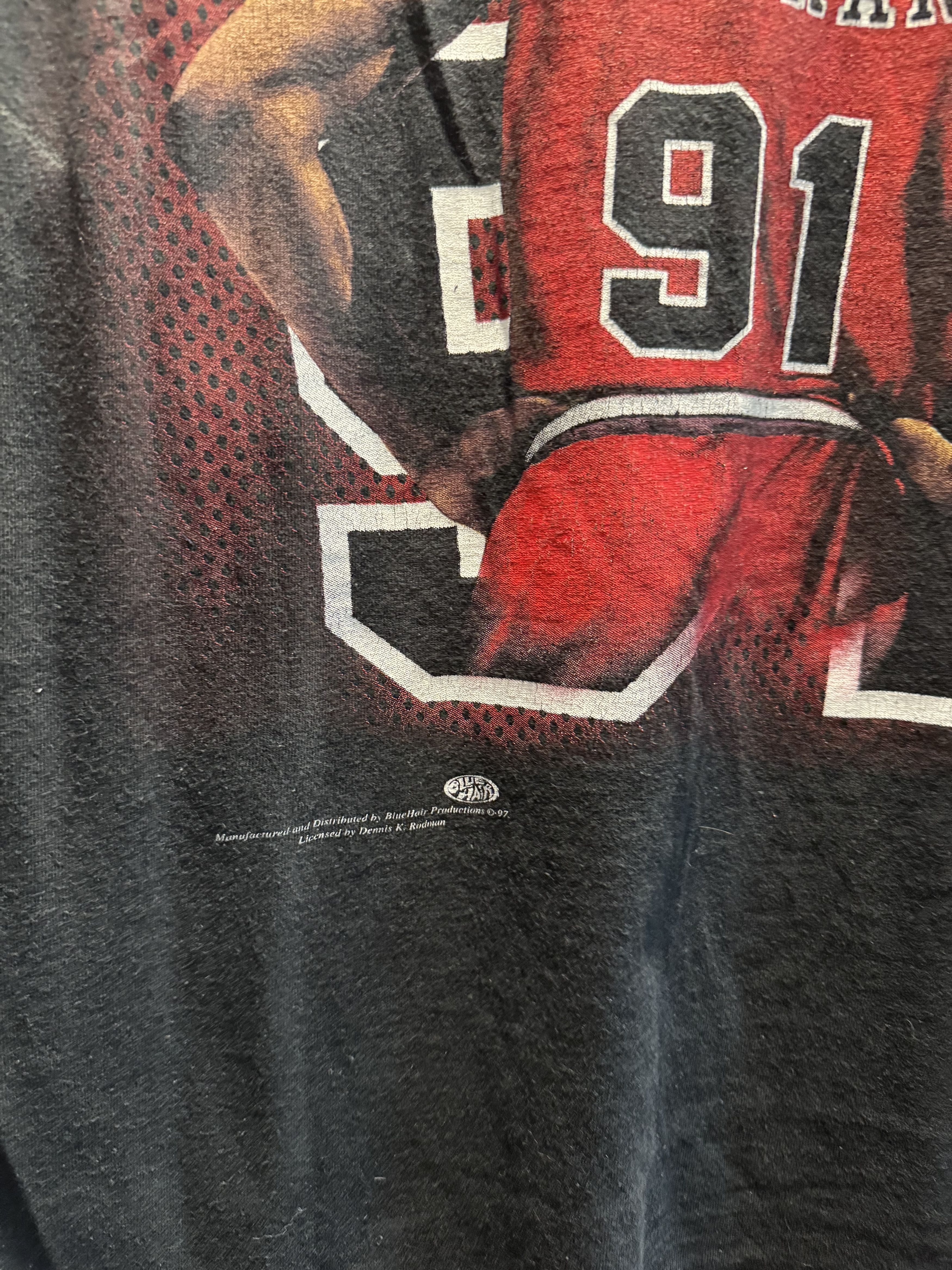 Vintage Dennis Rodman 1997 "91" Vintage T-shirt Size US XL / EU 56 / 4 - 2 Thumbnail
