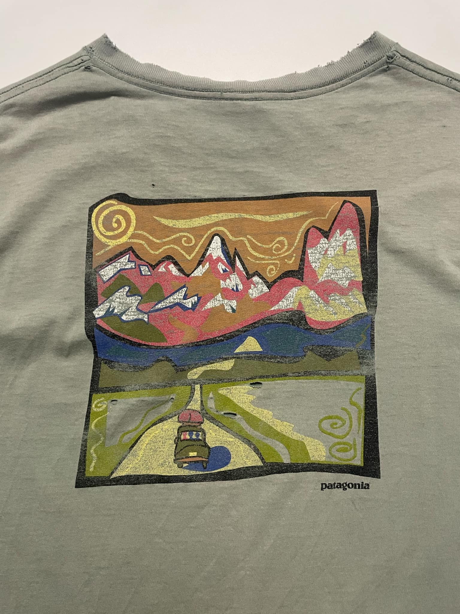 Patagonia Vintage Patagonia Thrashed Shirt Size US XL / EU 56 / 4 - 5 Thumbnail