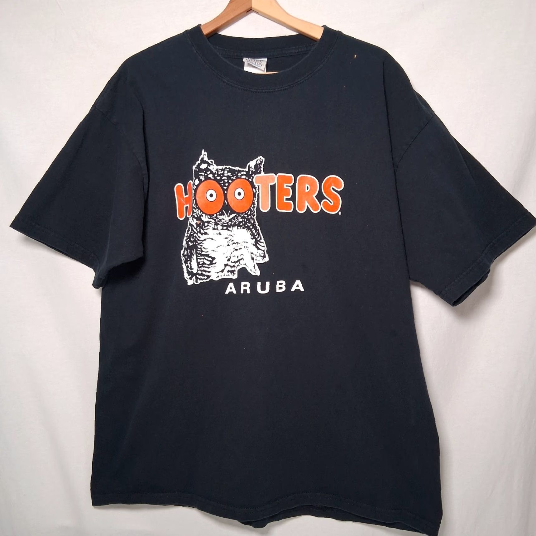 Gildan Hooters Aruba Shirt Men XL Black Bar Restaurant Graphic T Size US XL / EU 56 / 4 - 4 Thumbnail