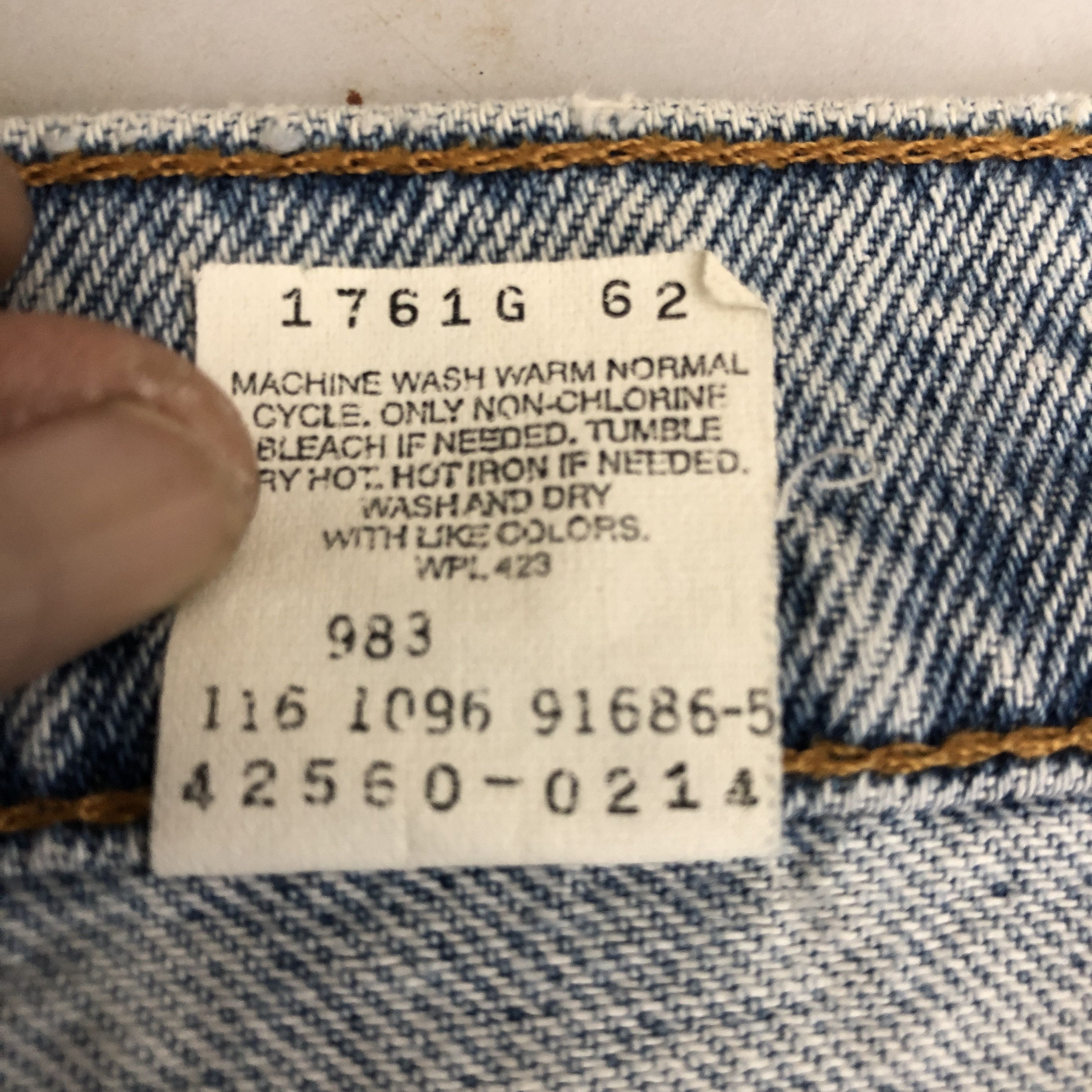 Levi's Vintage Levis 560 Distressed Jeans Levi'sLight Wash Denim Size 28" / US 6 / IT 42 - 13 Thumbnail