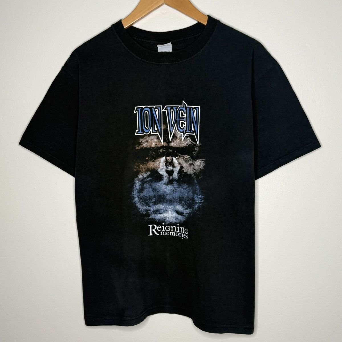 Band Tees × Vintage Rare Vintage Ion Vein – Reigning Memories 2004 Tour T-Shirt Size US M / EU 48-50 / 2 - 2 Thumbnail