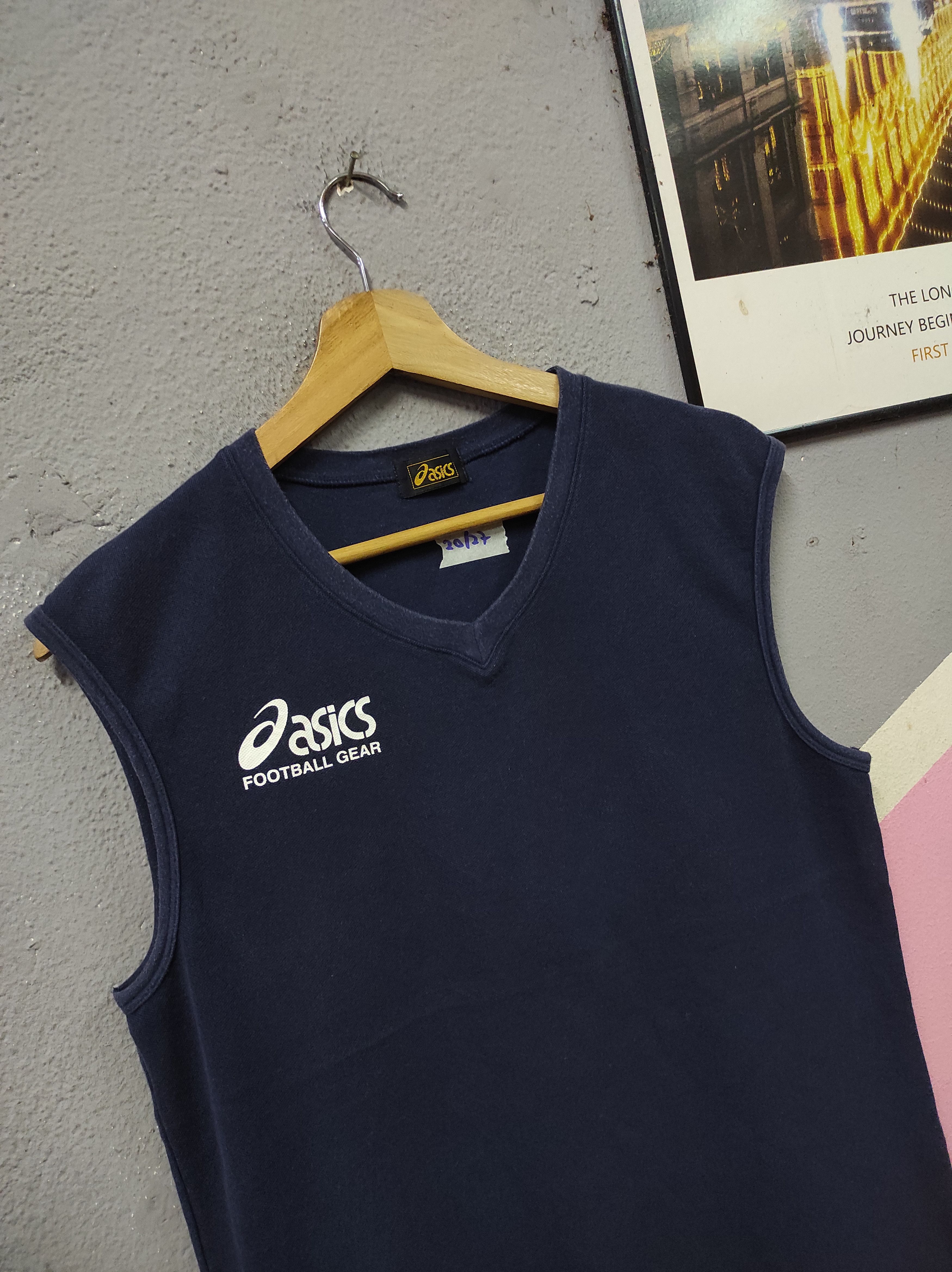Asics × Vintage ASICS FOOTBALL GEAR TANK TOP Size US M / EU 48-50 / 2 - 2 Thumbnail