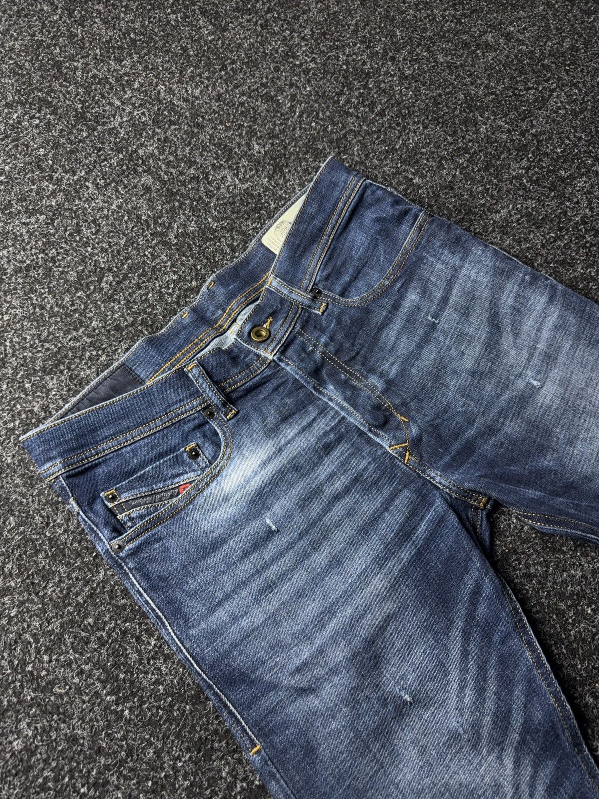 Diesel Luxury 00s Diesel Tepphar Made in Italy Slim Tapered Jeans Size US 30 / EU 46 - 6 Thumbnail