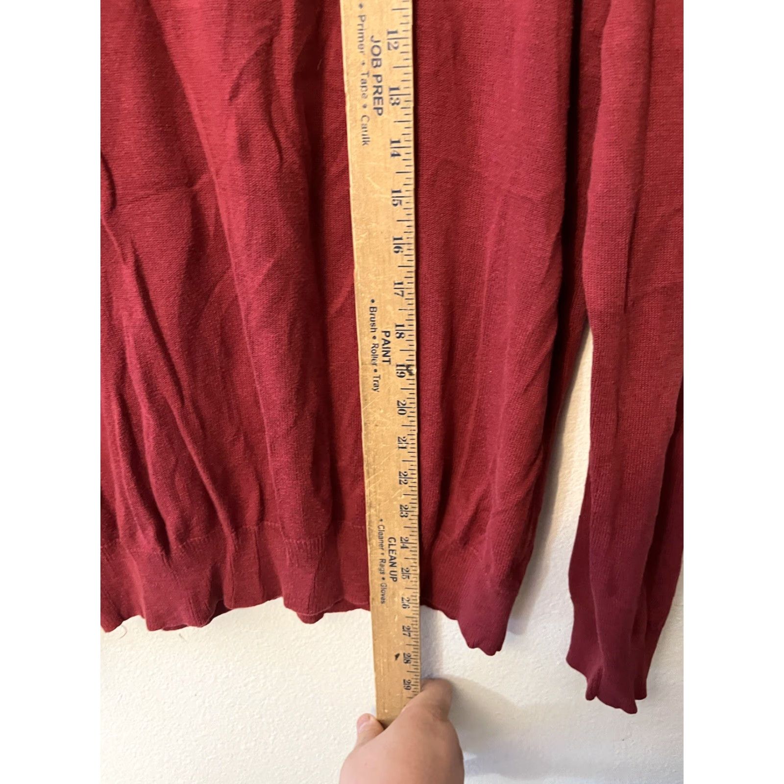 Old Navy Old Navy Sweater Mens Large Long Sleeve Red V-Neck Lightweight Knit Pullover Regular Machine Washable Cotton Blend Acrylic Classic Preppy American Size US L / EU 52-54 / 3 - 5 Thumbnail