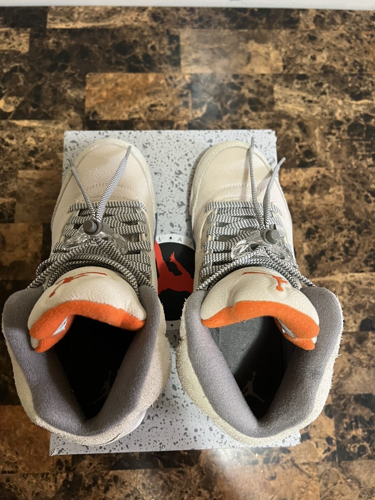 Jordan Brand Jordan 5 Retro SE Craft Light Orewood Brown 7Y PreOwned (GS) Size US 7 / EU 40 - 5 Thumbnail