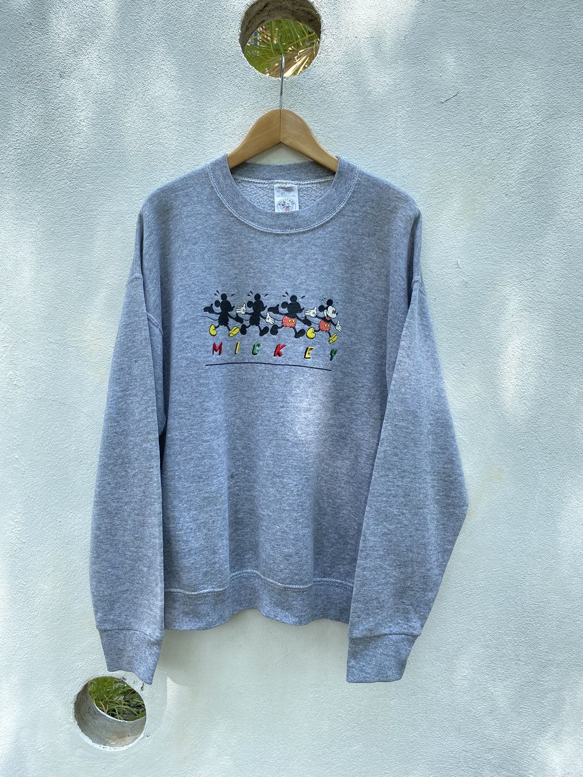 Mickey Mouse Mickey Mouse vintage sweater Size US L / EU 52-54 / 3 - 1 Thumbnail