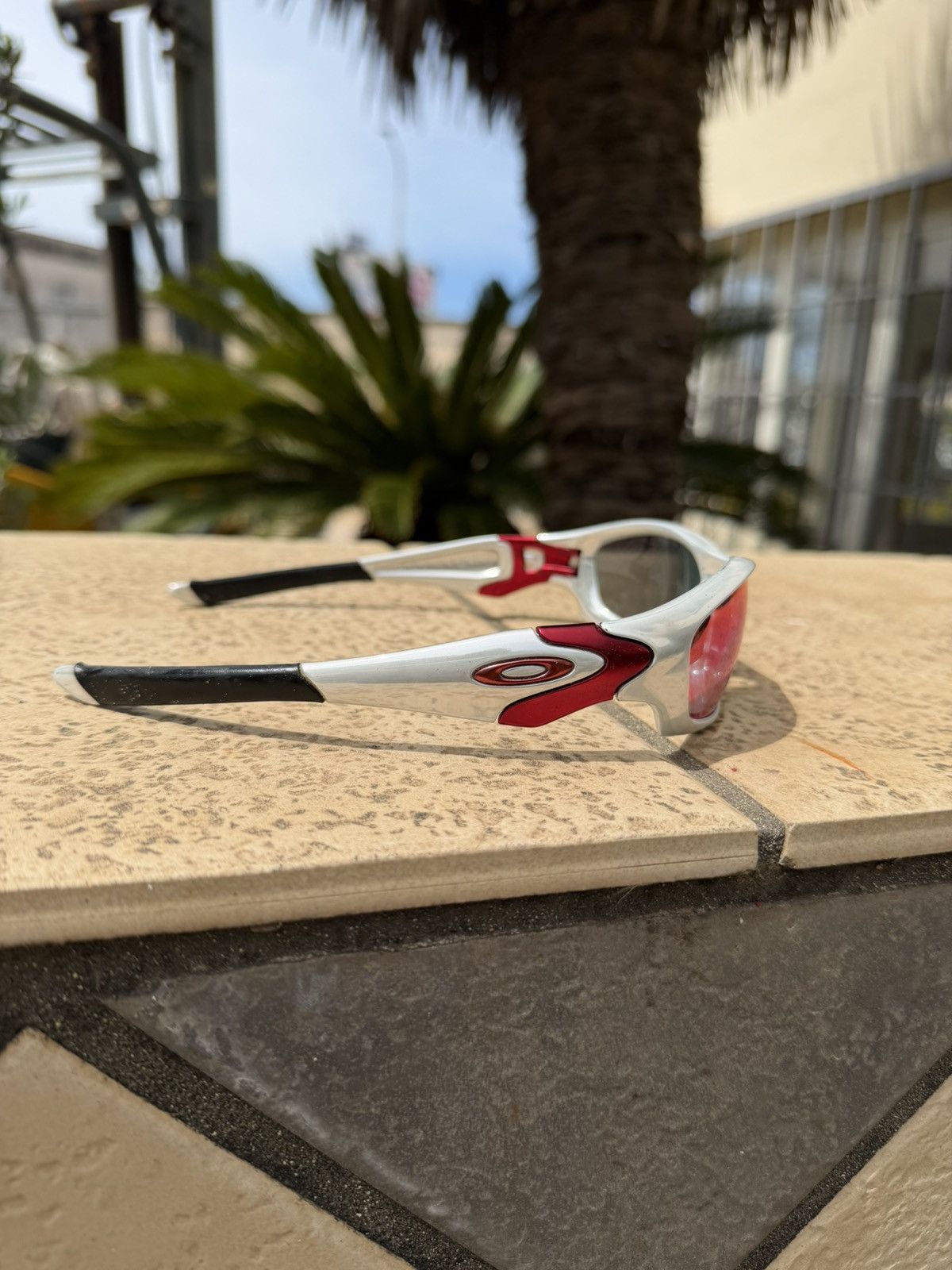 Oakley Oakley Sunglasses Grey/Red Straight 04-329 USA Size ONE SIZE - 3 Thumbnail