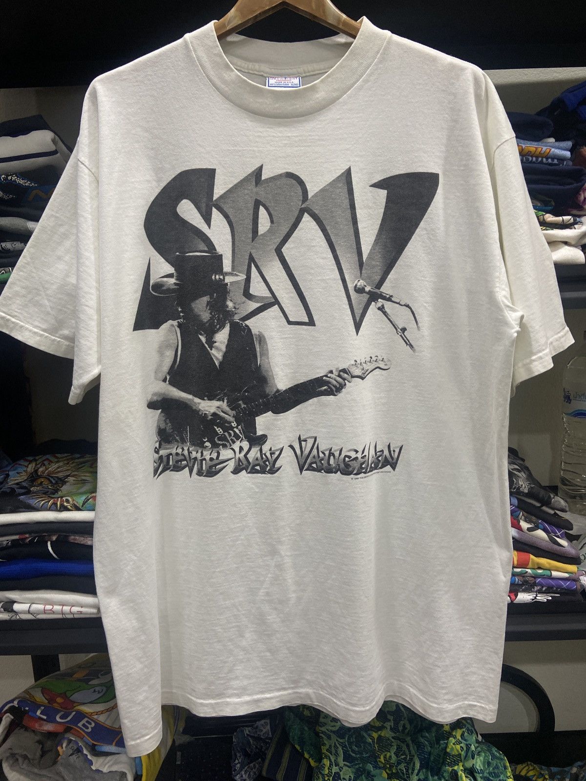 Band Tees Vintage 1998s SRV Stevie Ray Vaughan Tour Rock TShirt Size US XL / EU 56 / 4 - 1 Thumbnail
