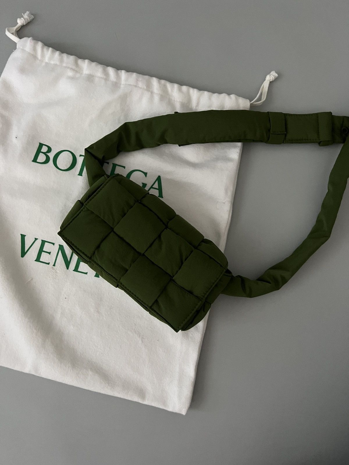Bottega Veneta 🔥$2.1K VALUE🔥 Bottega Veneta Mini Padded Tech Cassette Bag Size ONE SIZE - 4 Thumbnail