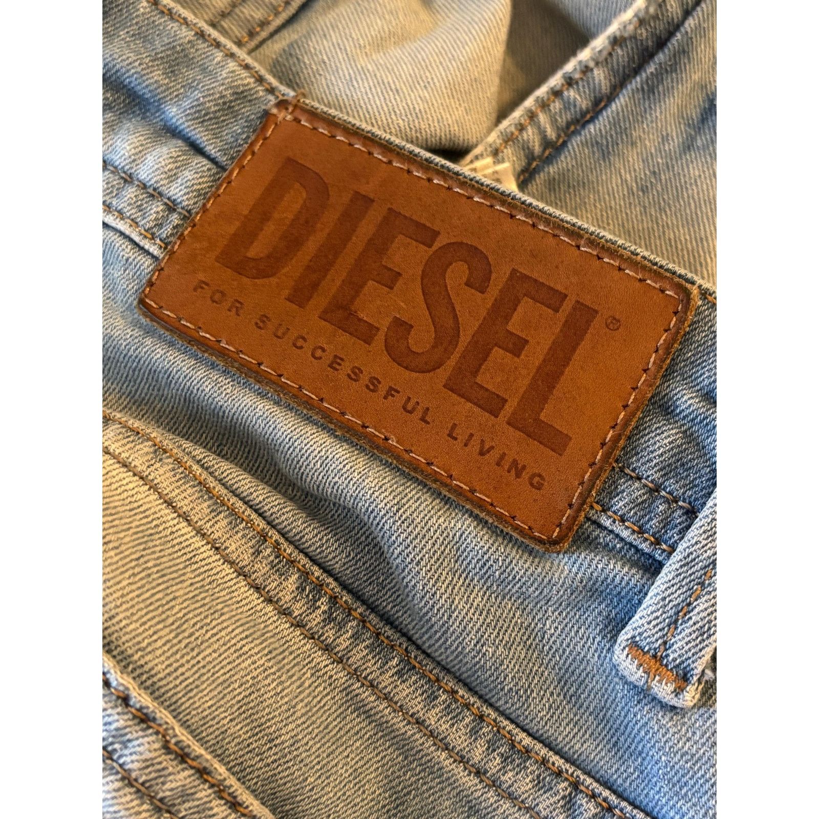 Diesel × Diesel Black Gold × Japanese Brand Diesel DNA W34 Italy Light Wash Button Fly Straight Leg Rare Size US 34 / EU 50 - 7 Thumbnail