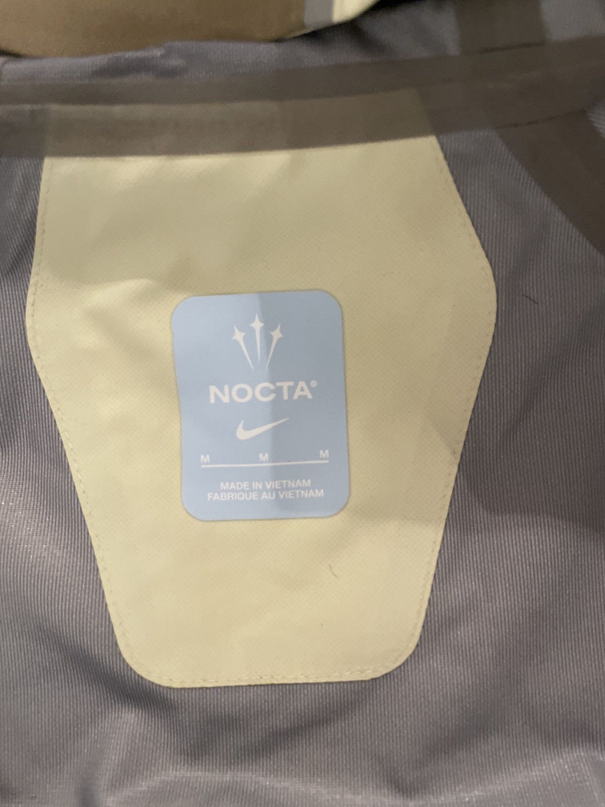 Drake 🔥🔥FNF SAMPLE NIKE NOCTA OVO TOUR JACKET YELLOW SIZE M Size US M / EU 48-50 / 2 - 8 Thumbnail