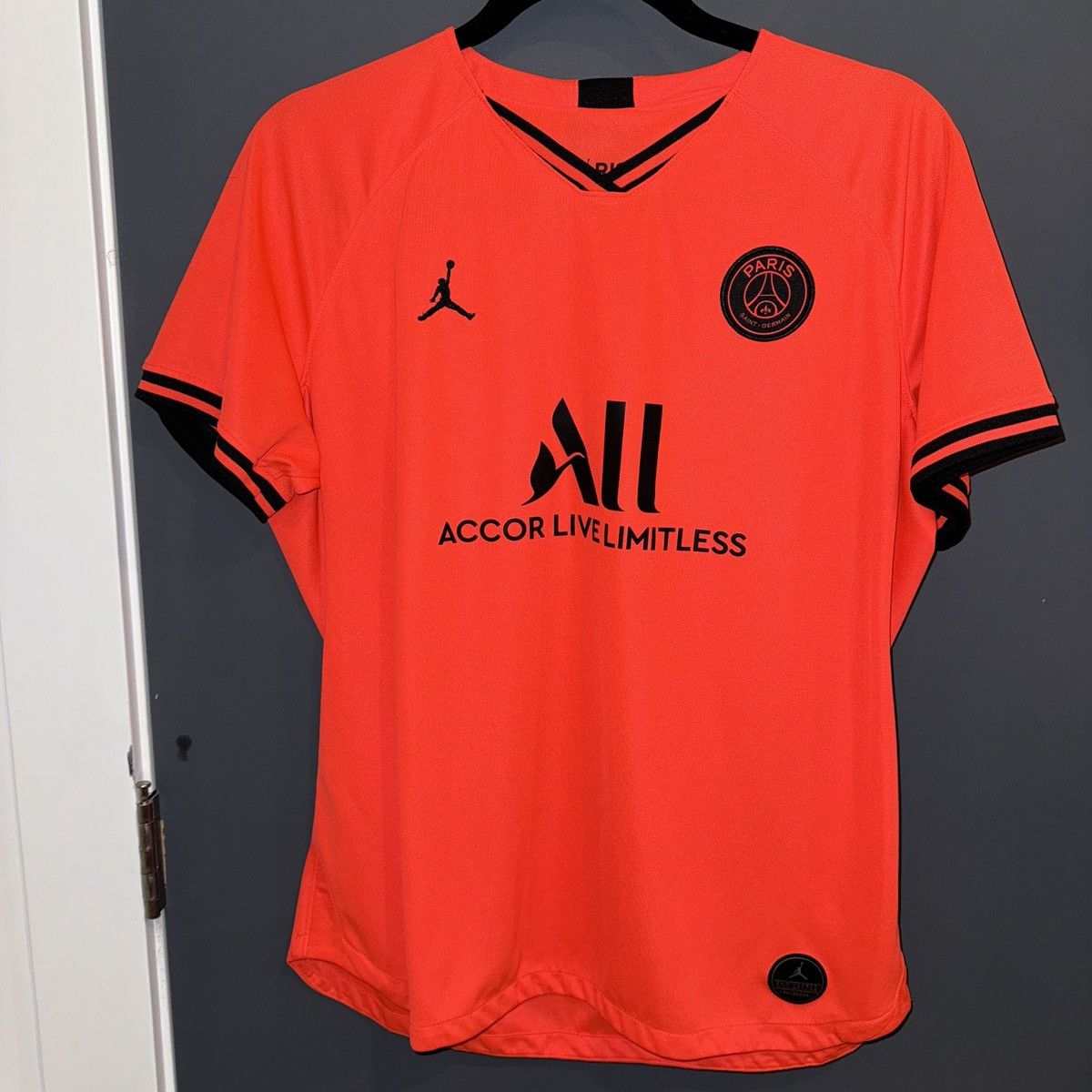 Jordan Brand Jordan Paris PSG 2019/2020 Away Jersey Size US M / EU 48-50 / 2 - 1 Thumbnail