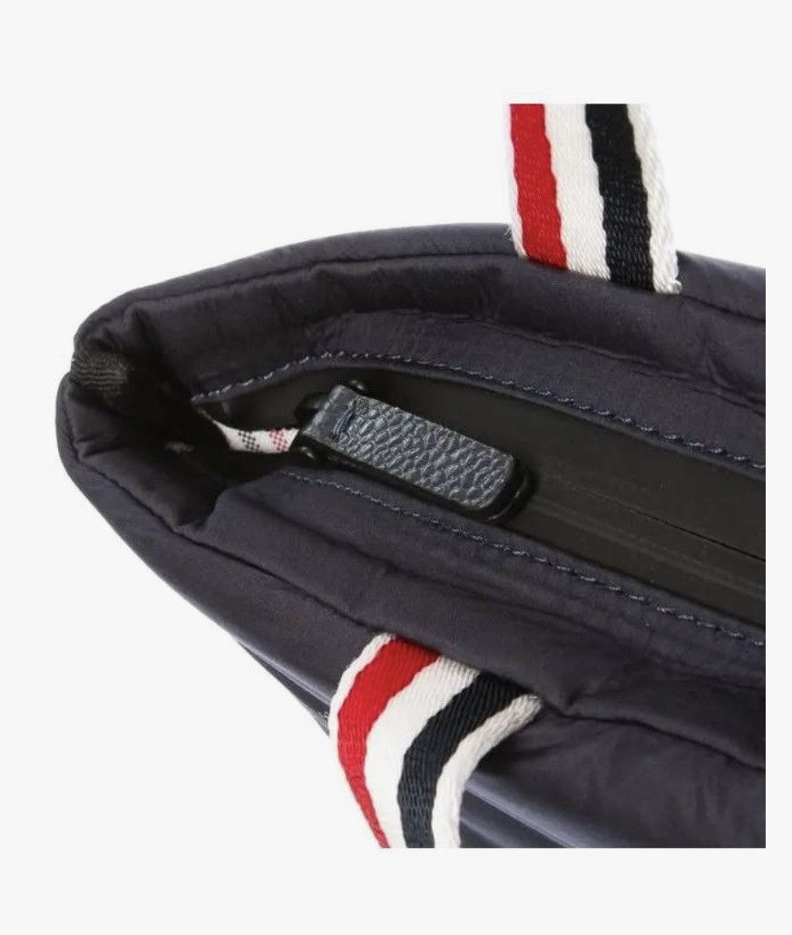 Thom Browne Thom Browne Quilted padded nylon taffeta tote in navy Size ONE SIZE - 4 Thumbnail