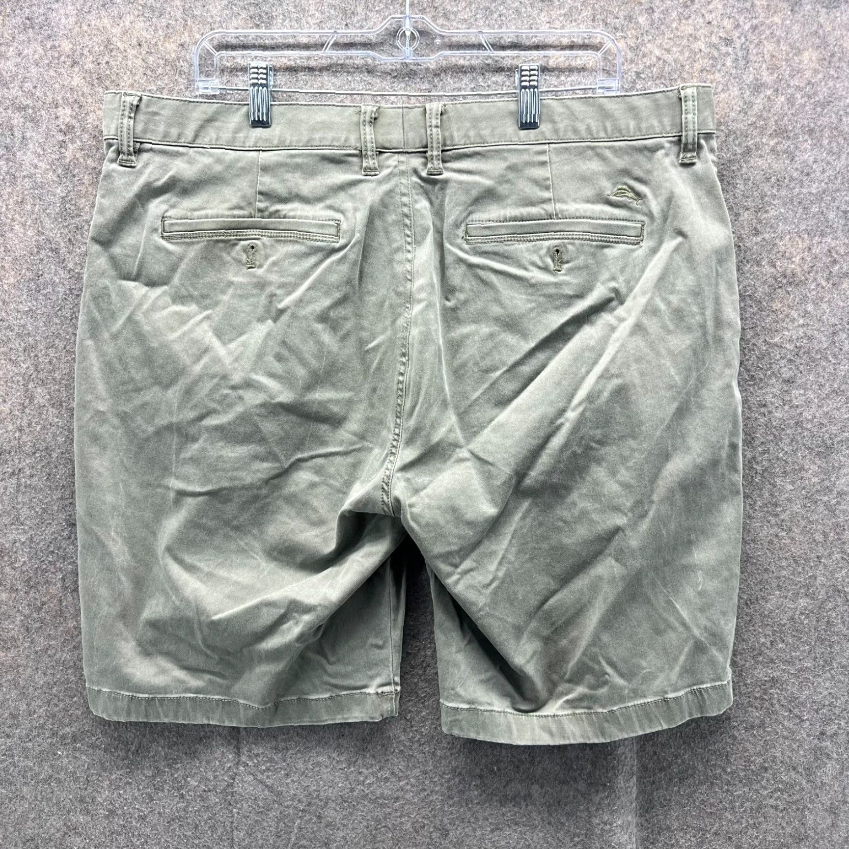 Tommy Bahama VINTAGE Tommy Bahama Shorts Mens 40 Green Chino Flat Front Canvas Cotton Tencel Golf Casual Womens? Size US 40 / EU 56 - 2 Thumbnail