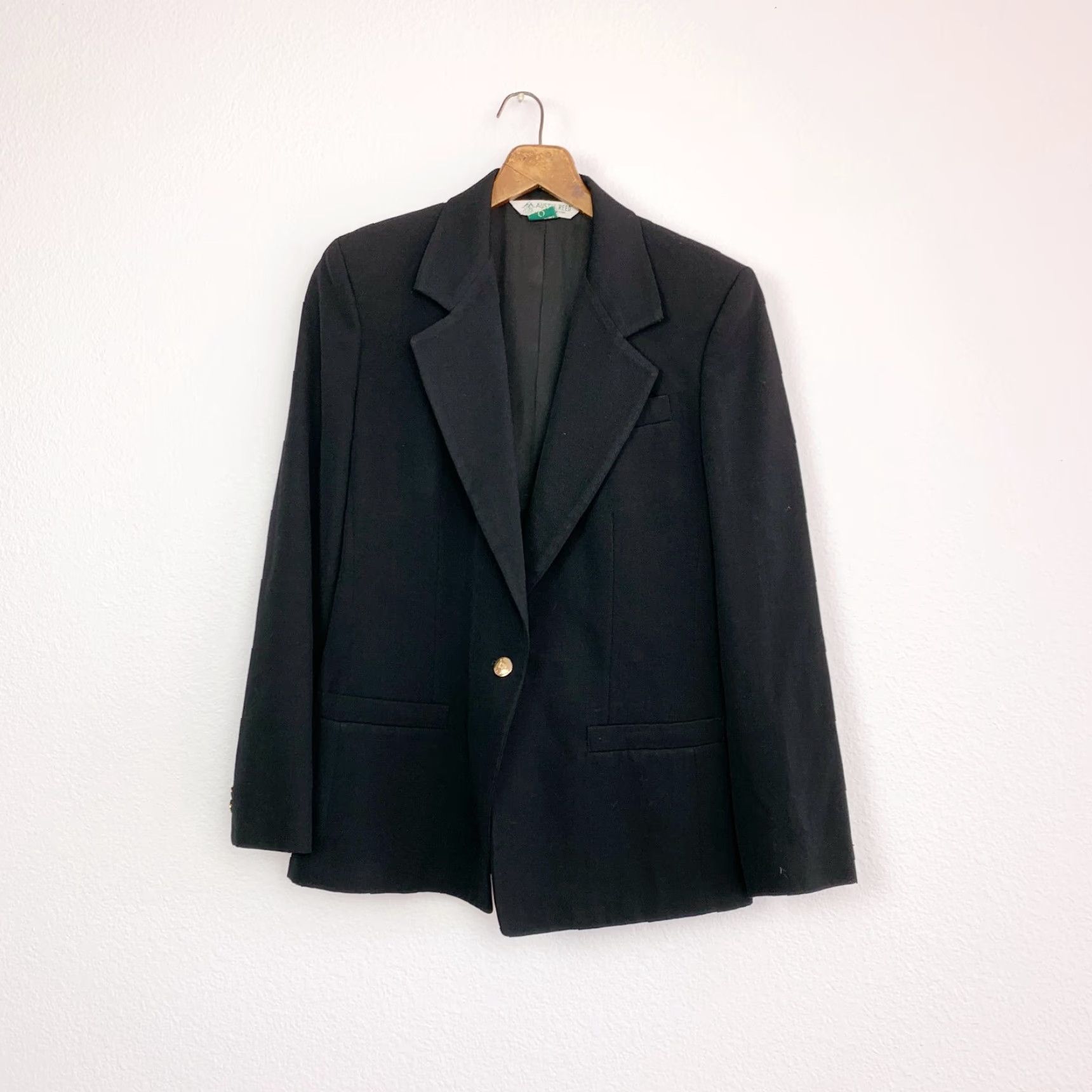 Austin Reed Vintage Austin Reed Black Worsted Wool Blazer One Button London New York Women 6 Blazer Wool 1980s Womens Size M / US 6-8 / IT 42-44 - 4 Thumbnail