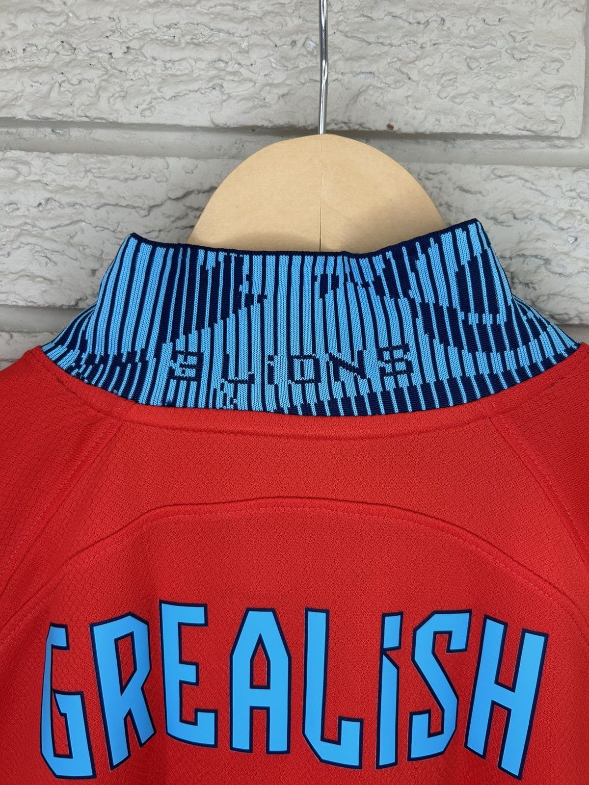 Nike Nike England Grealish 2022 Away Jersey Size US S / EU 44-46 / 1 - 10 Thumbnail