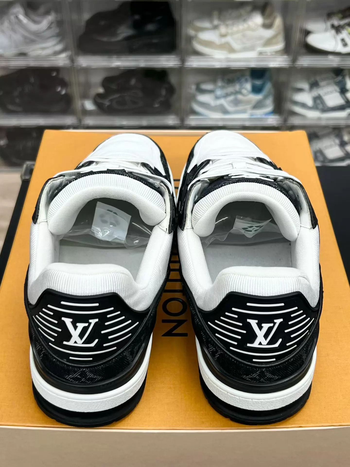 Louis Vuitton LV TRAINER Black White Denim Panda UK7 Size US 8 / EU 41 - 7 Thumbnail
