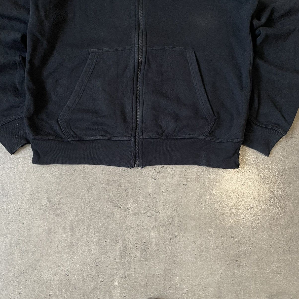 Nike × Vintage Vintage Nike 90s Basic Black Zip-Up Hoodie Size US M / EU 48-50 / 2 - 3 Thumbnail