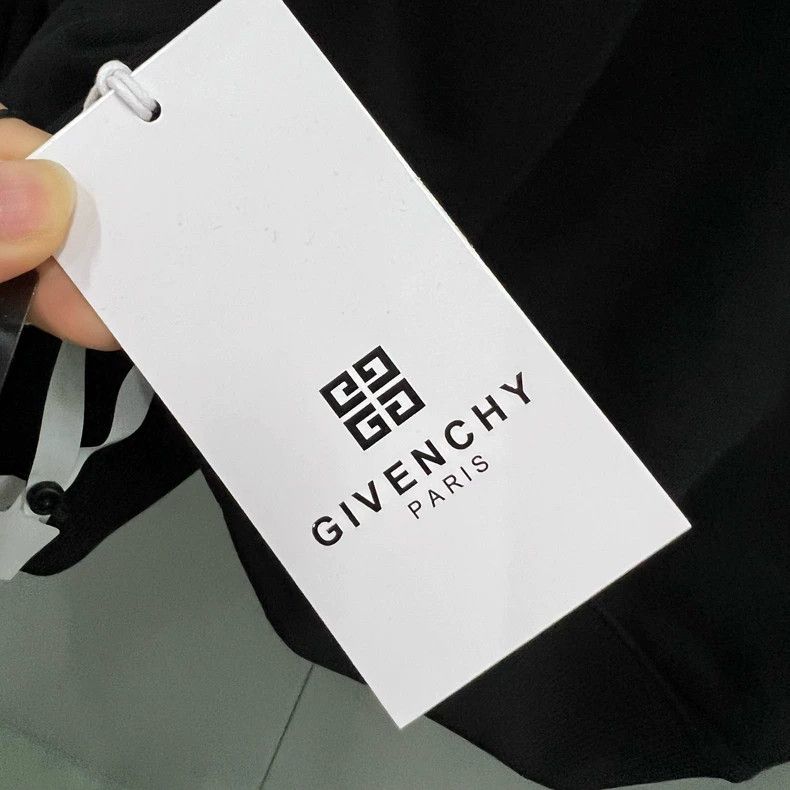 Givenchy Givenchy Black Printed Logo Pullover Hoodie M Size Size US M / EU 48-50 / 2 - 5 Thumbnail